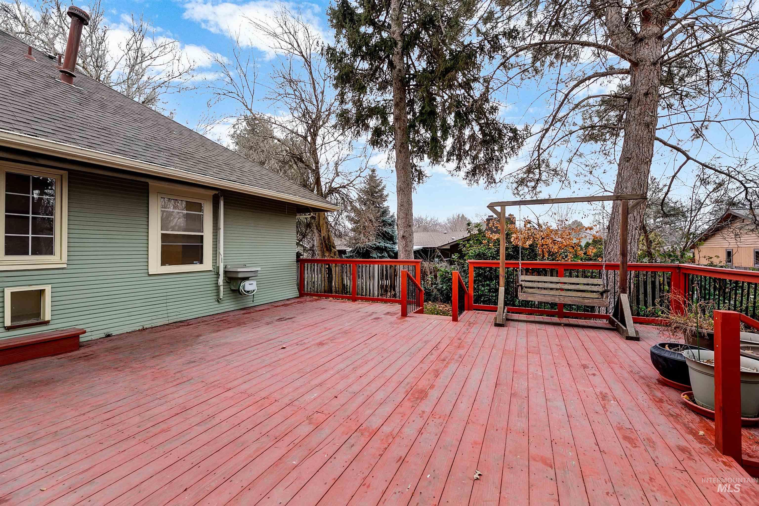 3939 N Oak Park Place, Boise, Idaho 83703, 4 Bedrooms, 2 Bathrooms, Residential For Sale, Price $635,900,MLS 98972661