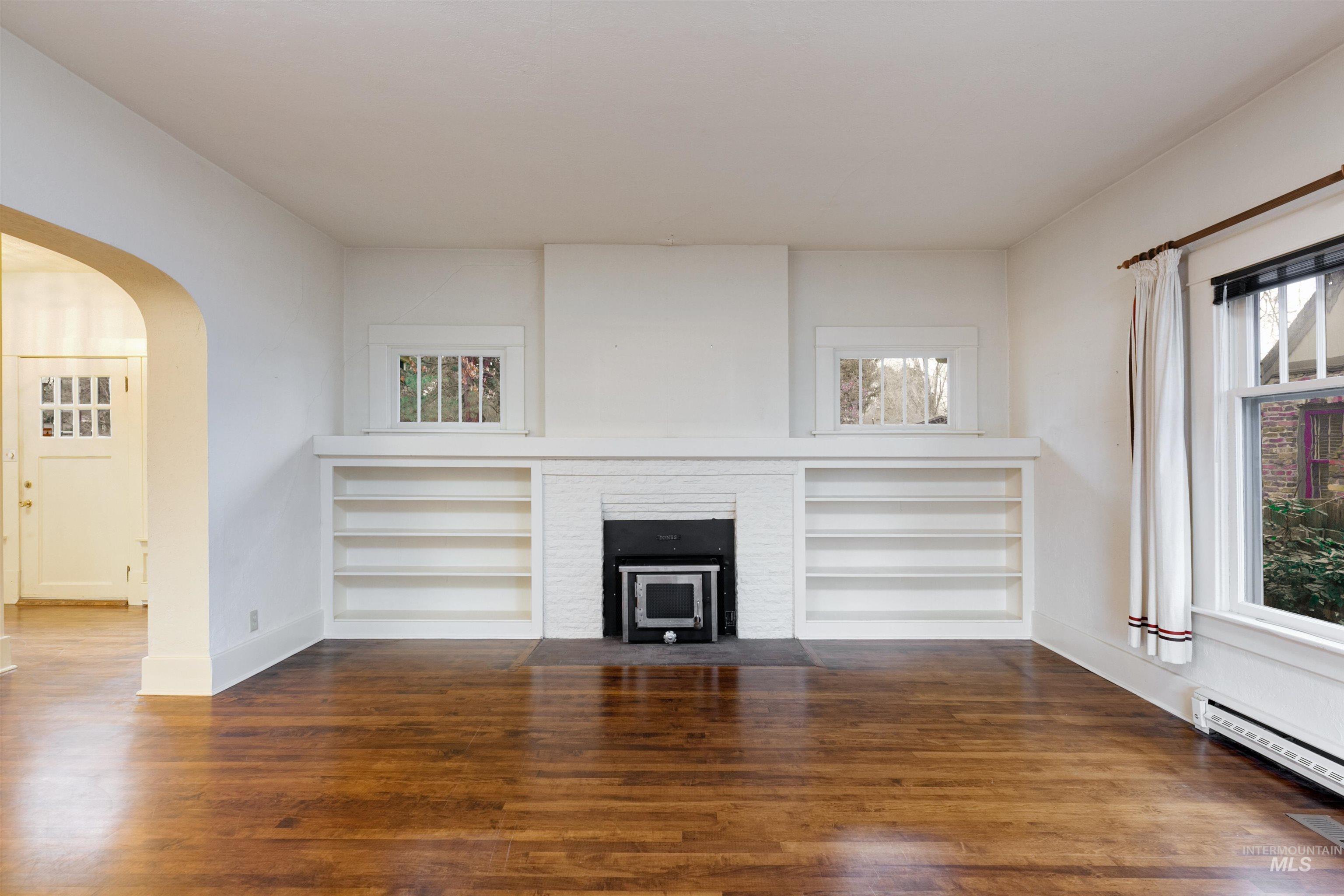 3939 N Oak Park Place, Boise, Idaho 83703, 4 Bedrooms, 2 Bathrooms, Residential For Sale, Price $635,900,MLS 98972661