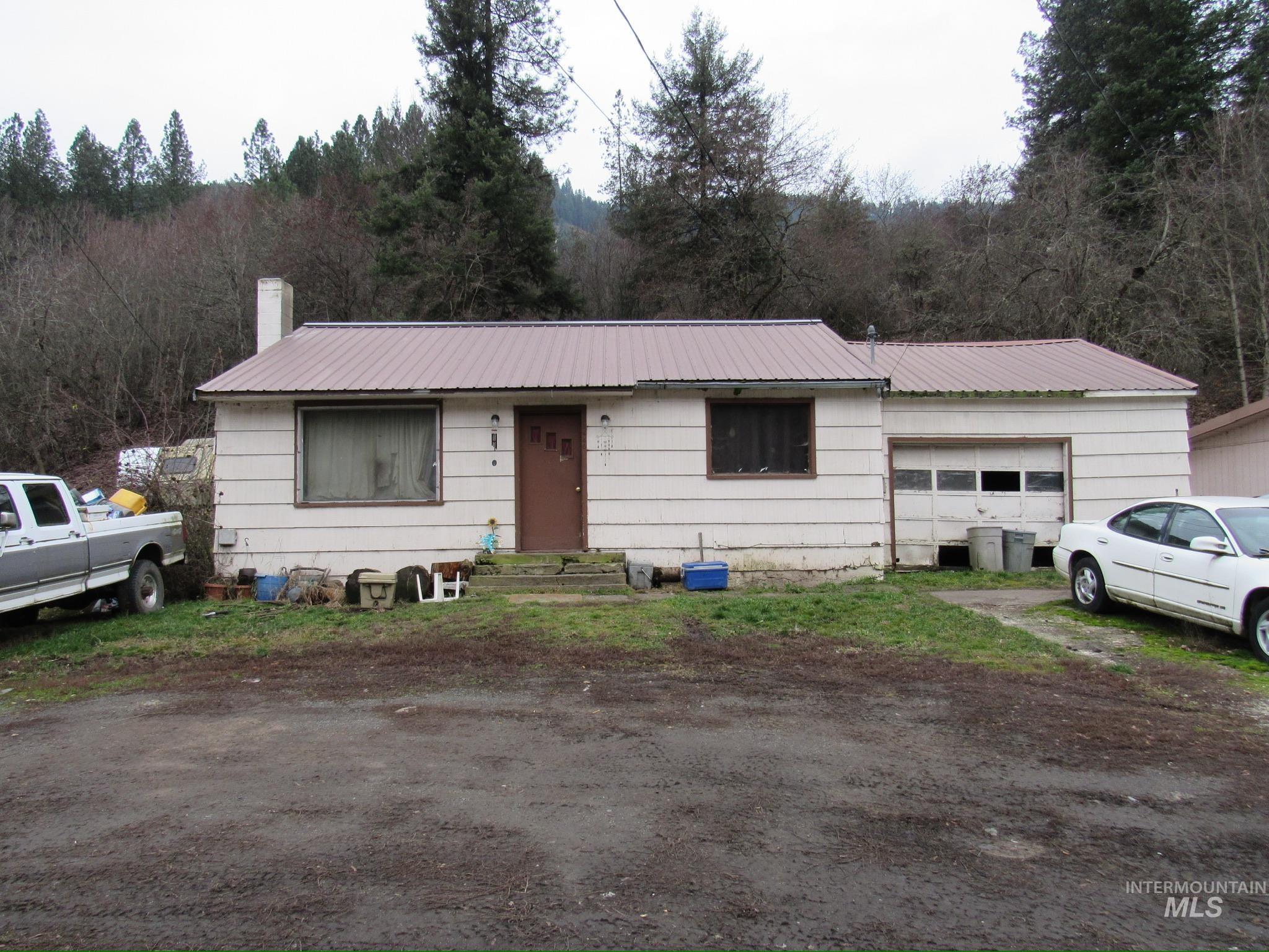 10440 US-12, Orofino, Idaho 83544, 2 Bedrooms, 1 Bathroom, Residential For Sale, Price $149,000,MLS 98972662