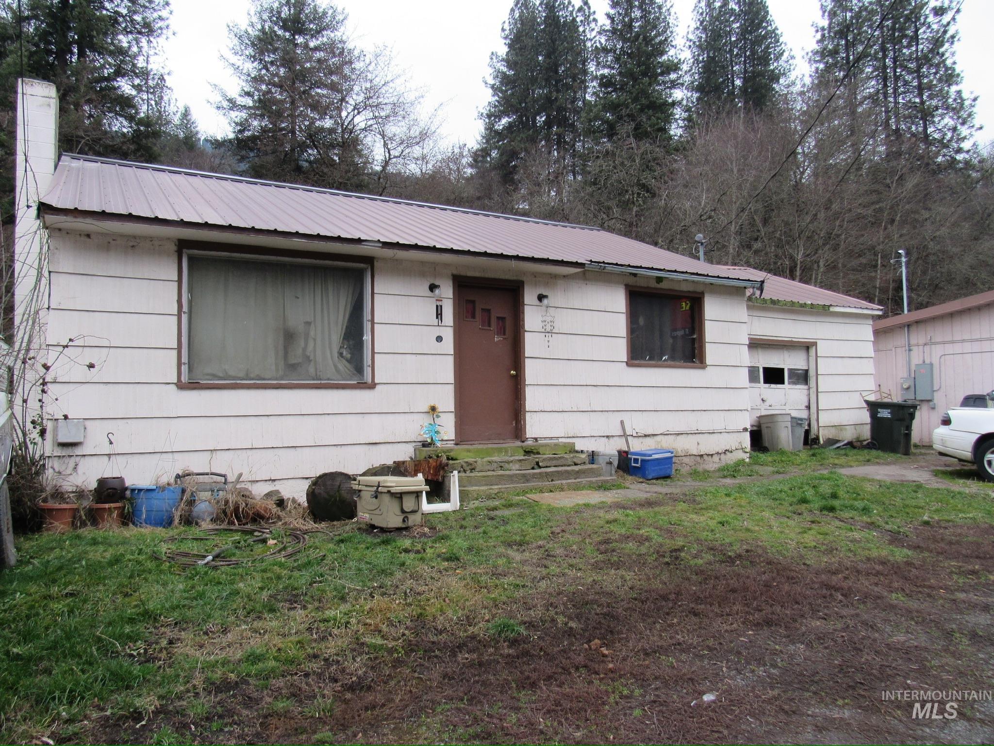 10440 US-12, Orofino, Idaho 83544, 2 Bedrooms, 1 Bathroom, Residential For Sale, Price $149,000,MLS 98972662