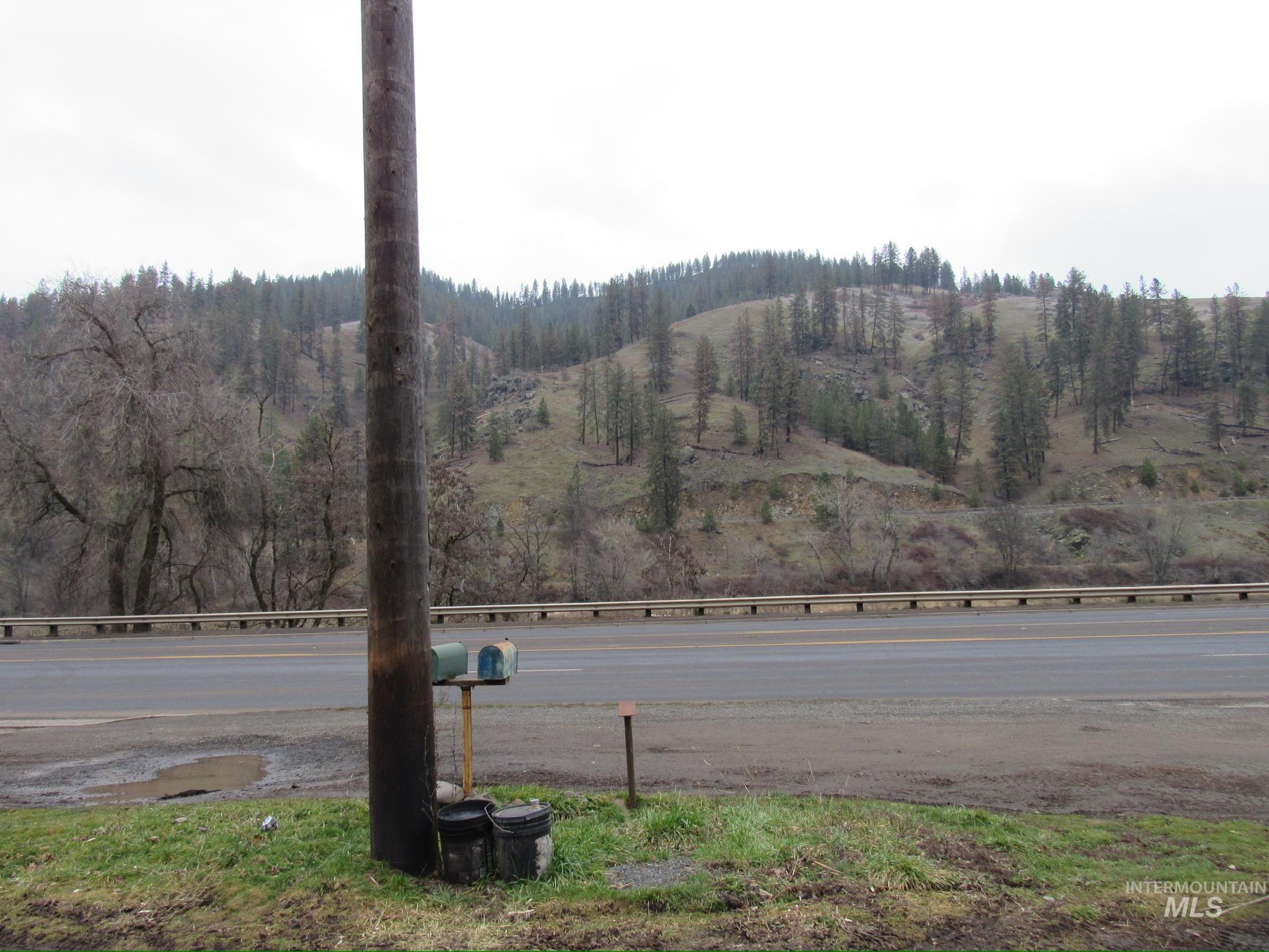 10440 US-12, Orofino, Idaho 83544, 2 Bedrooms, 1 Bathroom, Residential For Sale, Price $149,000,MLS 98972662