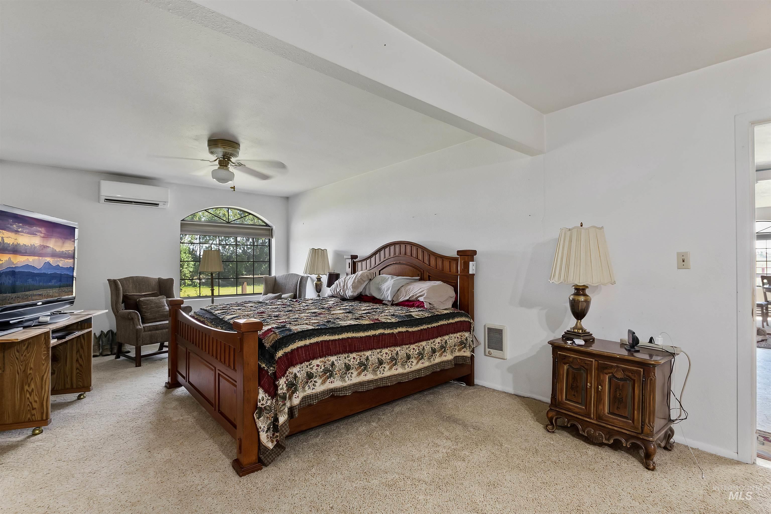 1289 E 2350 S, Bliss, Idaho 83314, 4 Bedrooms, 3 Bathrooms, Residential For Sale, Price $989,000,MLS 98972668