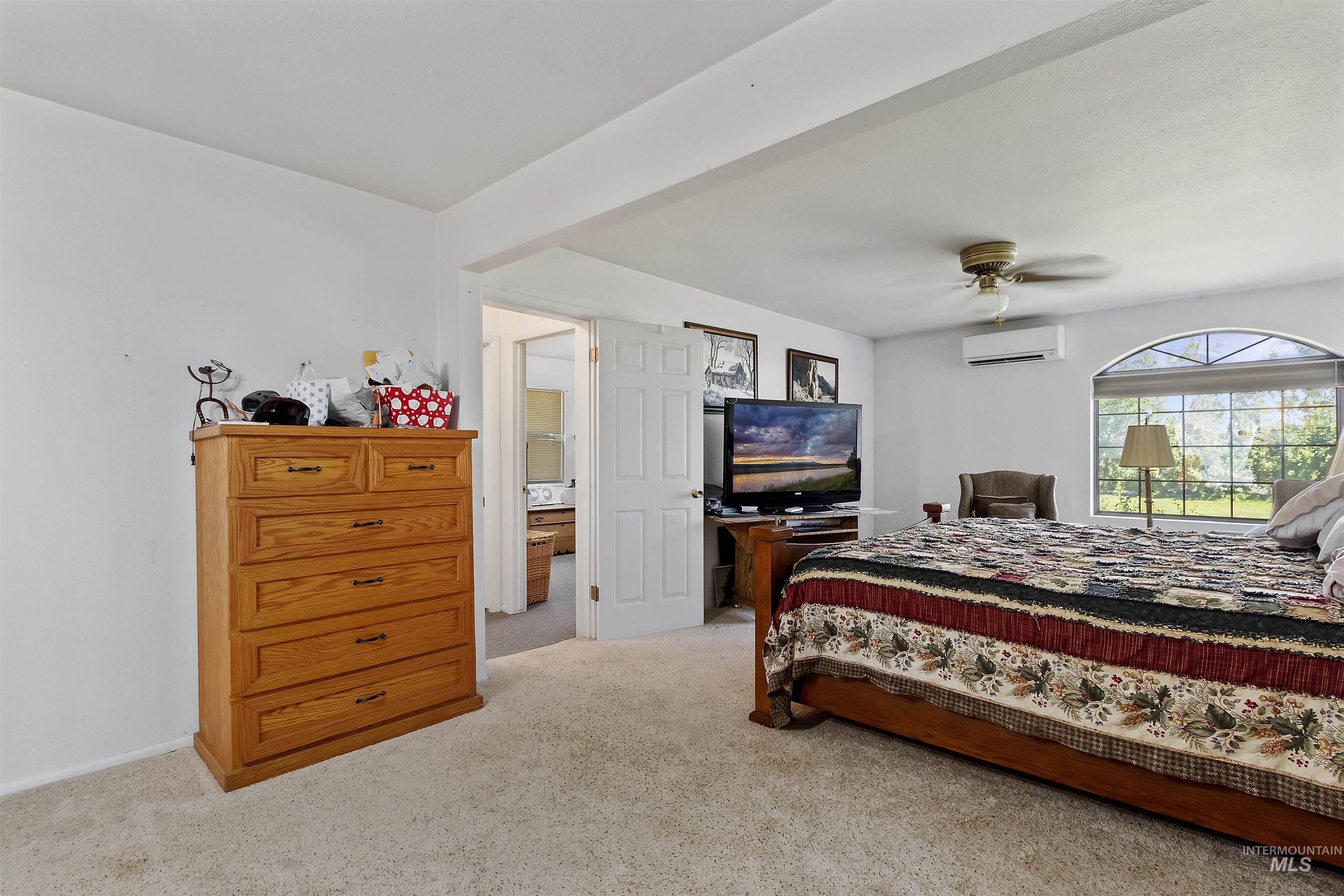 1289 E 2350 S, Bliss, Idaho 83314, 4 Bedrooms, 3 Bathrooms, Residential For Sale, Price $989,000,MLS 98972668