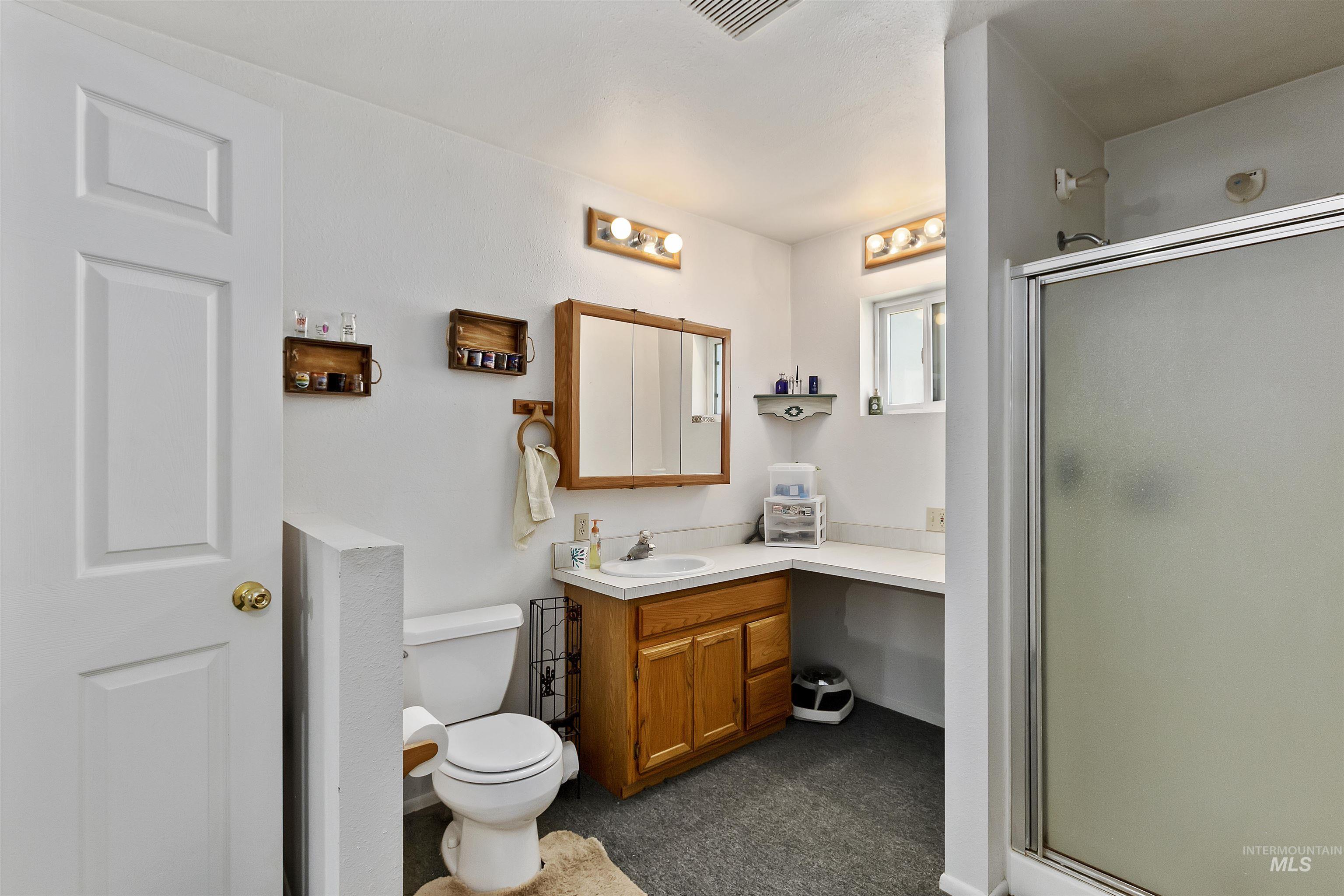 1289 E 2350 S, Bliss, Idaho 83314, 4 Bedrooms, 3 Bathrooms, Residential For Sale, Price $989,000,MLS 98972668