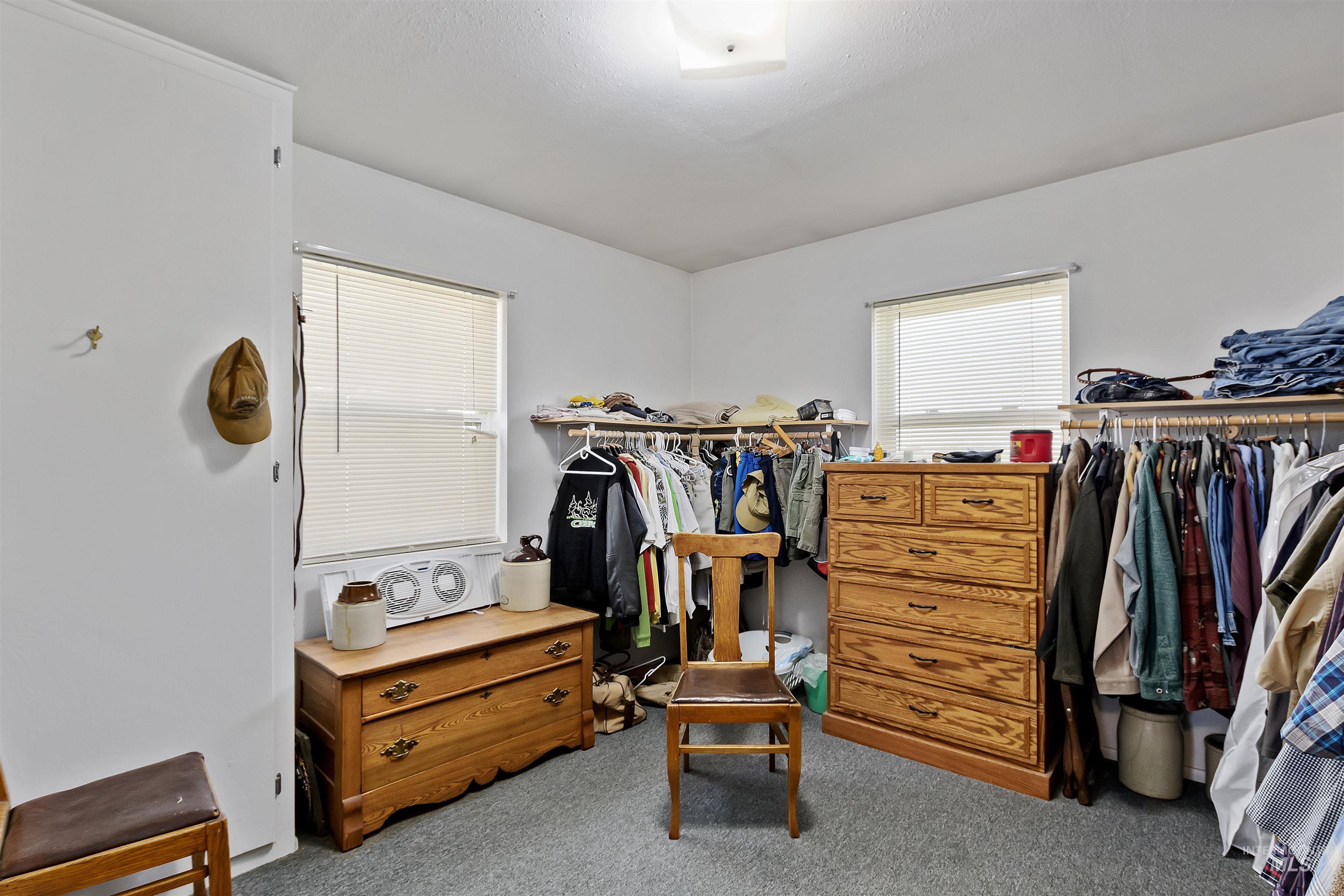 1289 E 2350 S, Bliss, Idaho 83314, 4 Bedrooms, 3 Bathrooms, Residential For Sale, Price $989,000,MLS 98972668