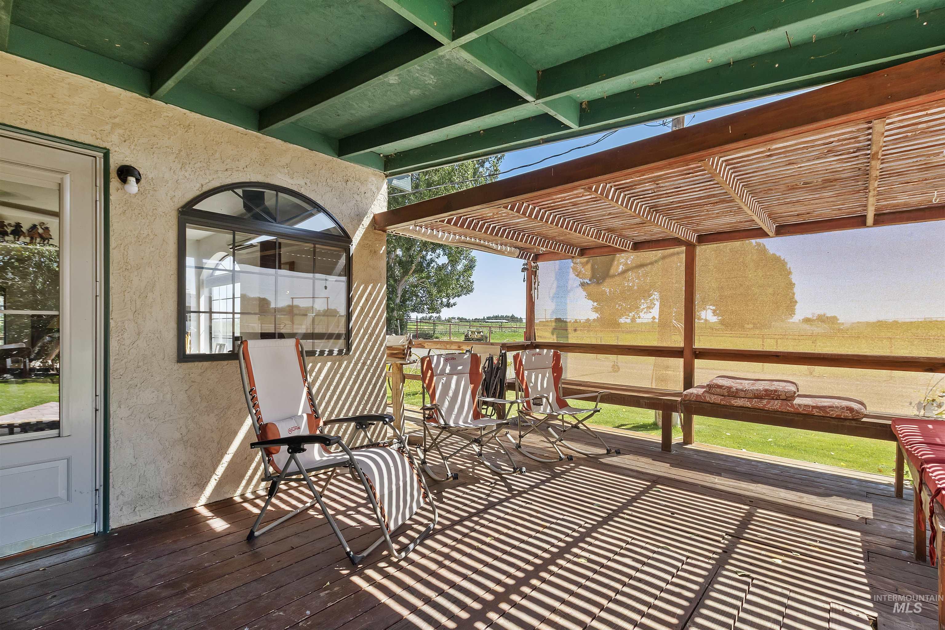 1289 E 2350 S, Bliss, Idaho 83314, 4 Bedrooms, 3 Bathrooms, Residential For Sale, Price $989,000,MLS 98972668