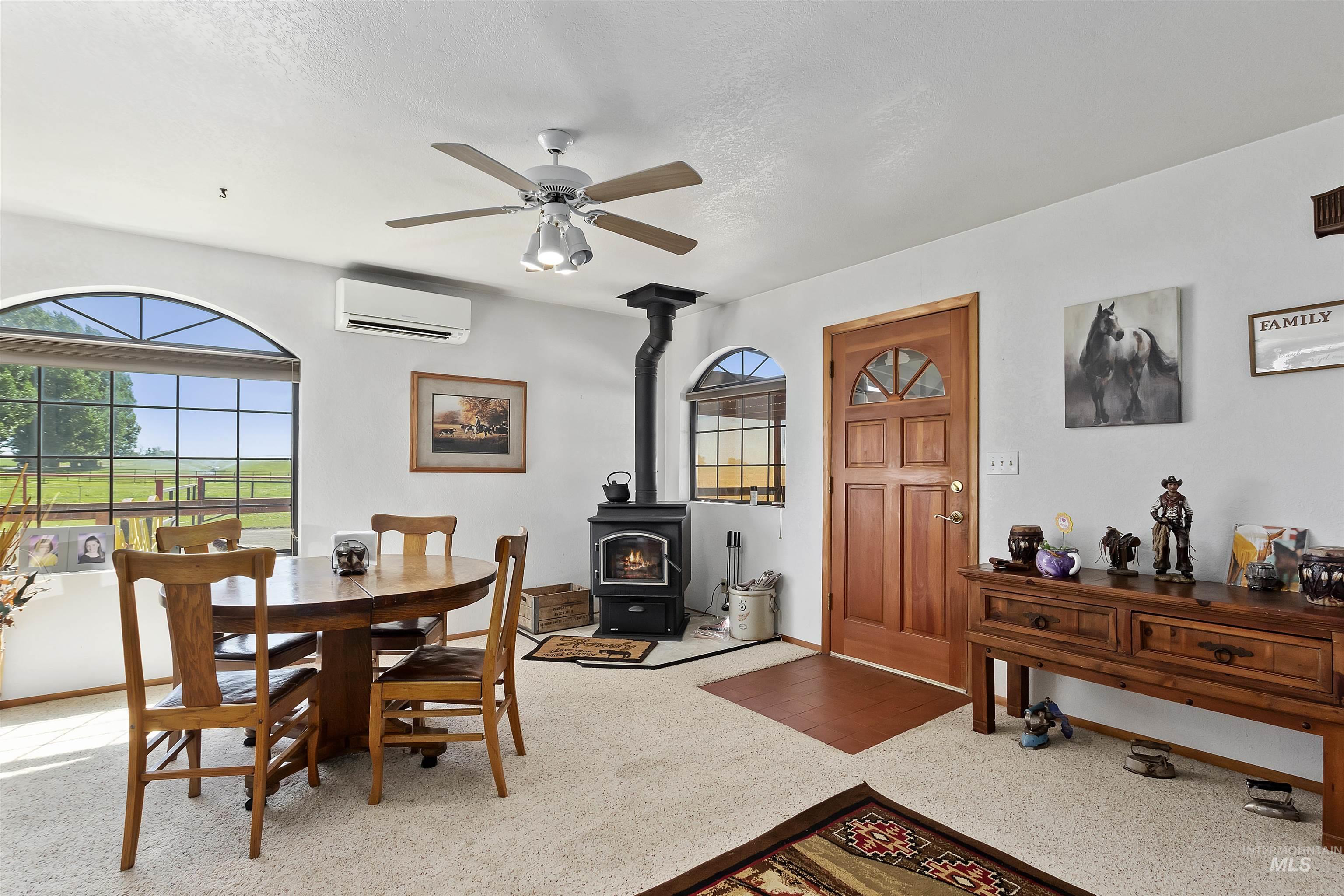 1289 E 2350 S, Bliss, Idaho 83314, 4 Bedrooms, 3 Bathrooms, Residential For Sale, Price $989,000,MLS 98972668