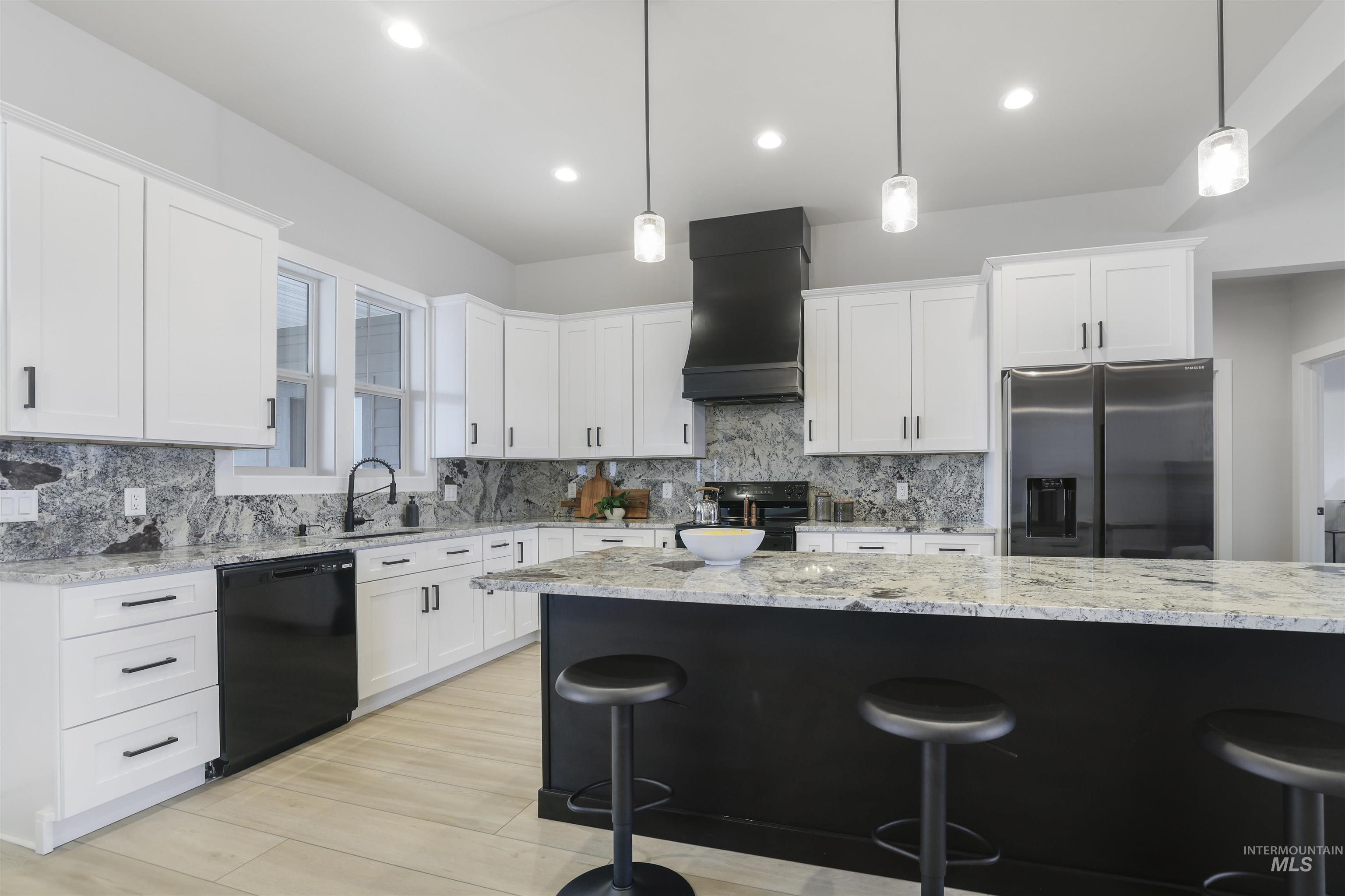 262 Ferdinand Circle, Burley, Idaho 83318, 4 Bedrooms, 3.5 Bathrooms, Residential For Sale, Price $625,000,MLS 98972670