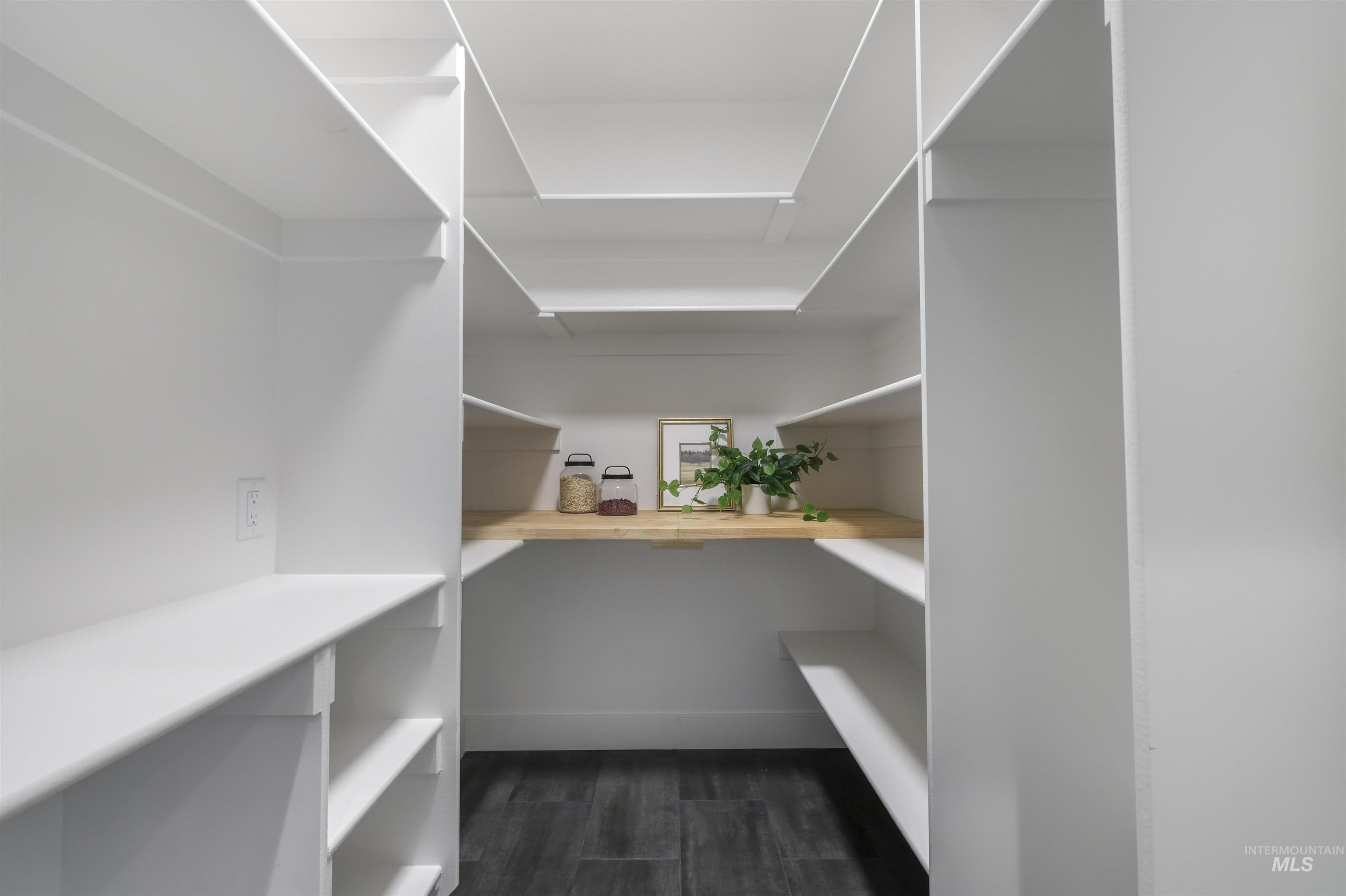 262 Ferdinand Circle, Burley, Idaho 83318, 4 Bedrooms, 3.5 Bathrooms, Residential For Sale, Price $625,000,MLS 98972670