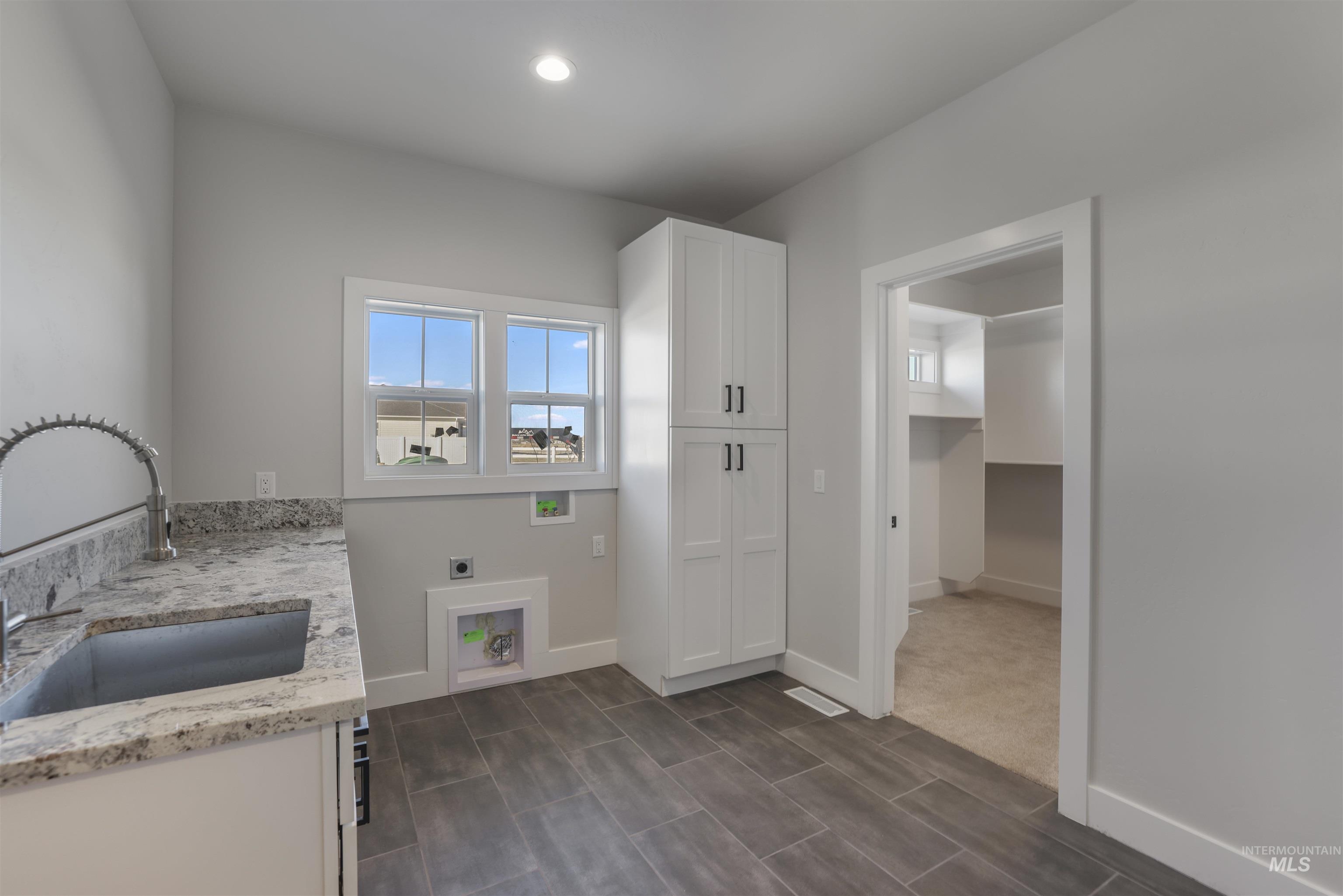 262 Ferdinand Circle, Burley, Idaho 83318, 4 Bedrooms, 3.5 Bathrooms, Residential For Sale, Price $625,000,MLS 98972670