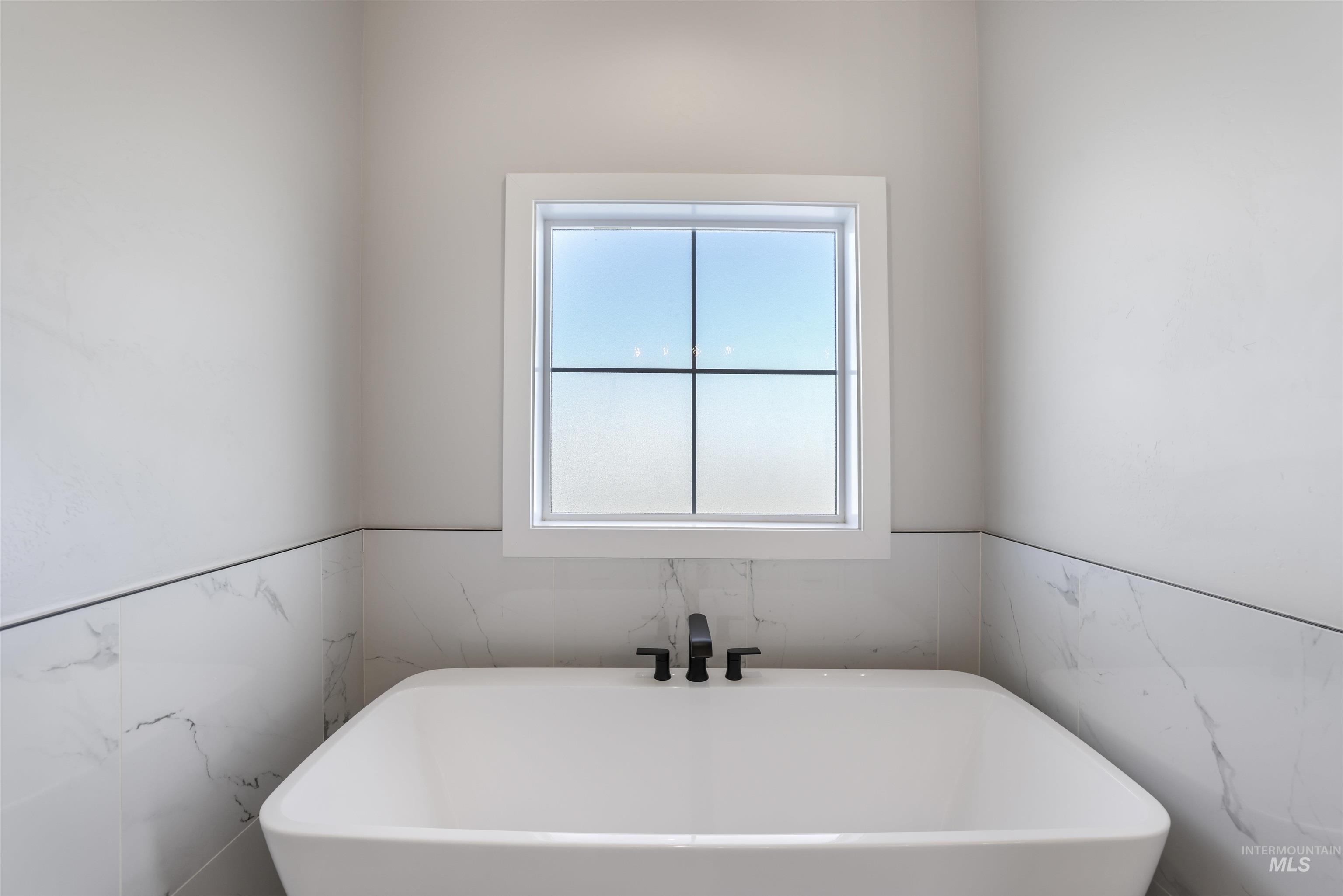 262 Ferdinand Circle, Burley, Idaho 83318, 4 Bedrooms, 3.5 Bathrooms, Residential For Sale, Price $625,000,MLS 98972670