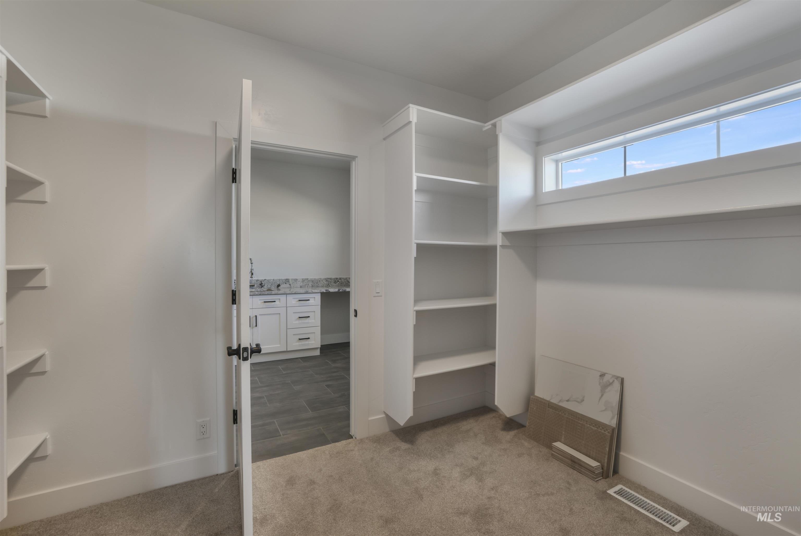 262 Ferdinand Circle, Burley, Idaho 83318, 4 Bedrooms, 3.5 Bathrooms, Residential For Sale, Price $625,000,MLS 98972670