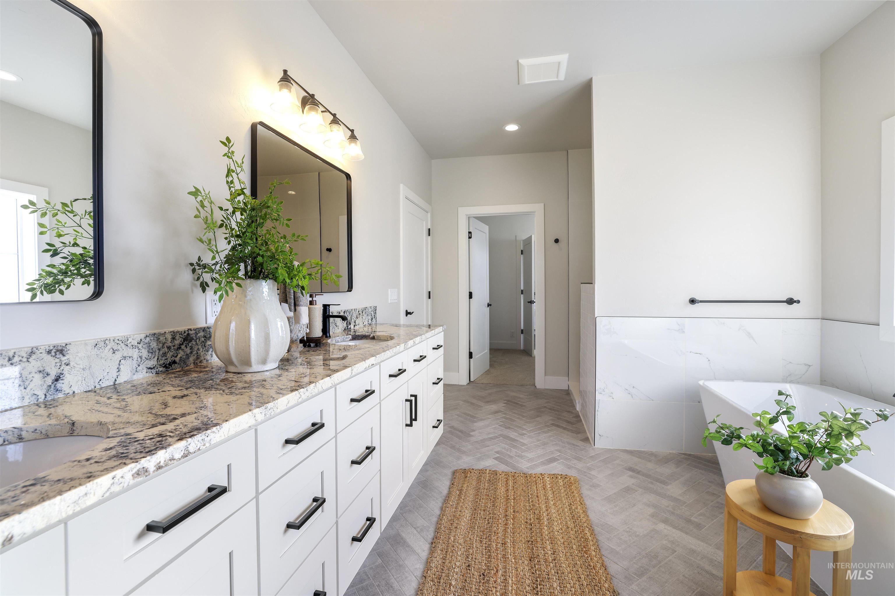 262 Ferdinand Circle, Burley, Idaho 83318, 4 Bedrooms, 3.5 Bathrooms, Residential For Sale, Price $625,000,MLS 98972670