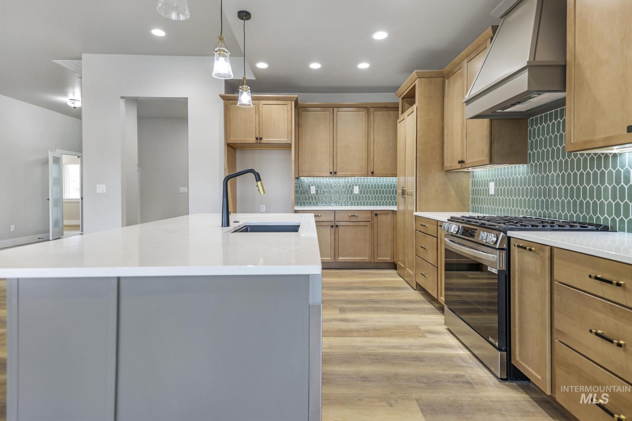 3716 N 3694 E, Kimberly, Idaho 83341, 4 Bedrooms, 2.5 Bathrooms, Residential For Sale, Price $674,900,MLS 98972671