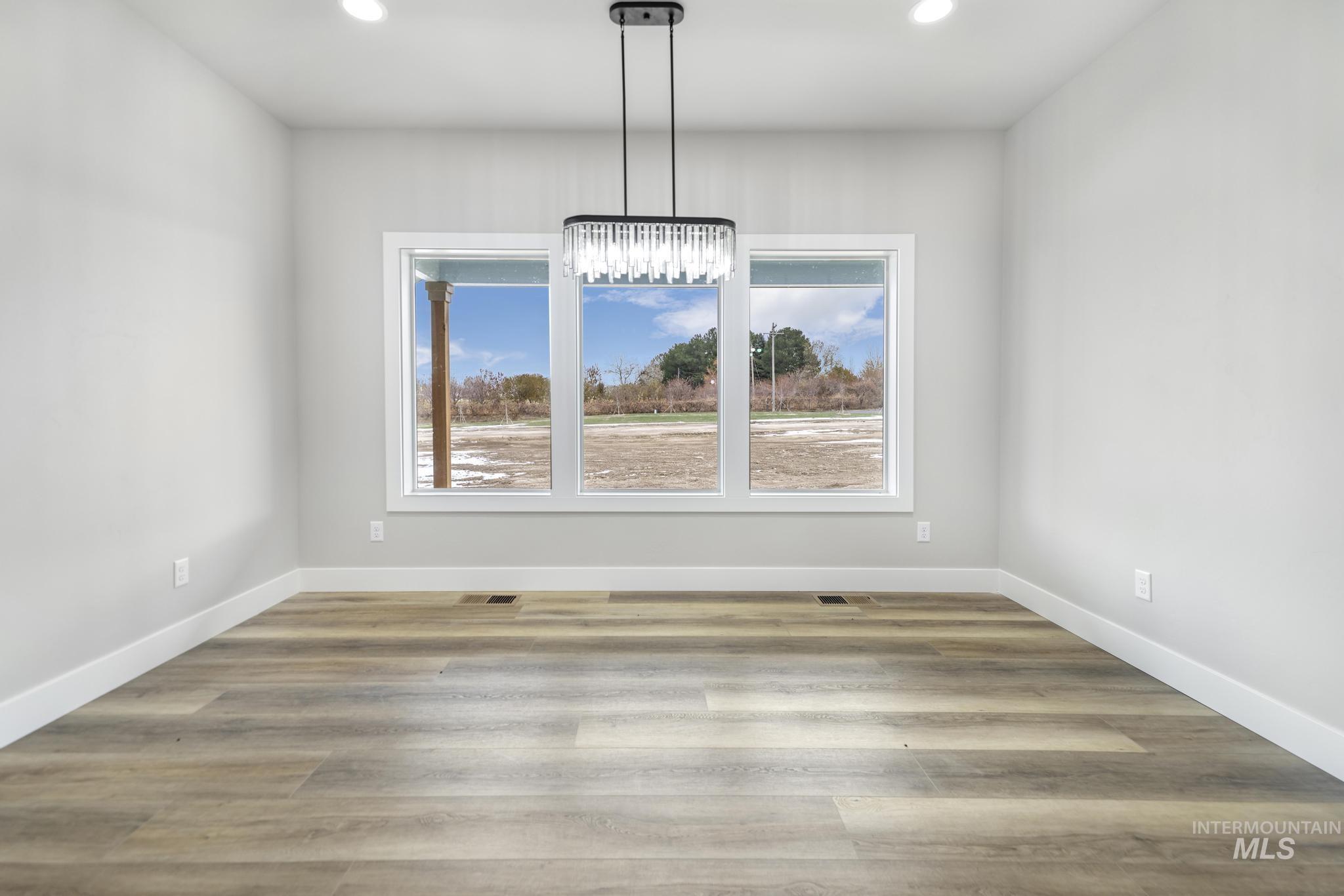 3716 N 3694 E, Kimberly, Idaho 83341, 4 Bedrooms, 2.5 Bathrooms, Residential For Sale, Price $674,900,MLS 98972671