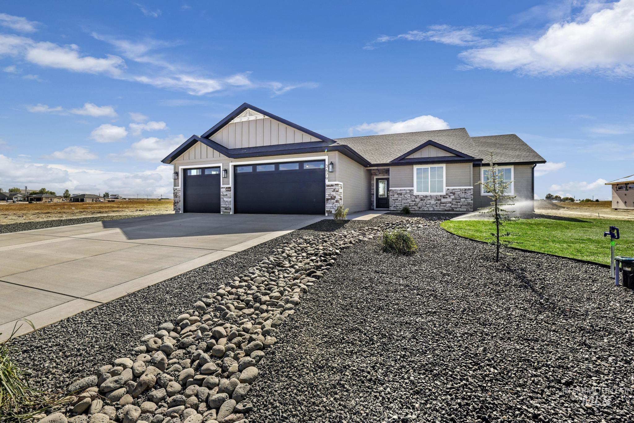 3679 E 3735 N, Kimberly, Idaho 83341, 4 Bedrooms, 2.5 Bathrooms, Residential For Sale, Price $612,000,MLS 98972673