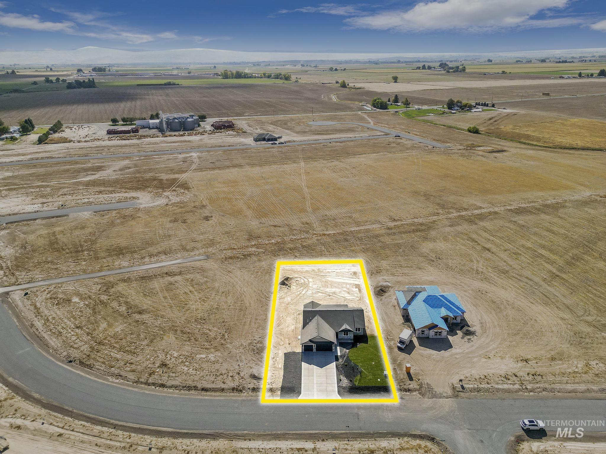 3679 E 3735 N, Kimberly, Idaho 83341, 4 Bedrooms, 2.5 Bathrooms, Residential For Sale, Price $612,000,MLS 98972673