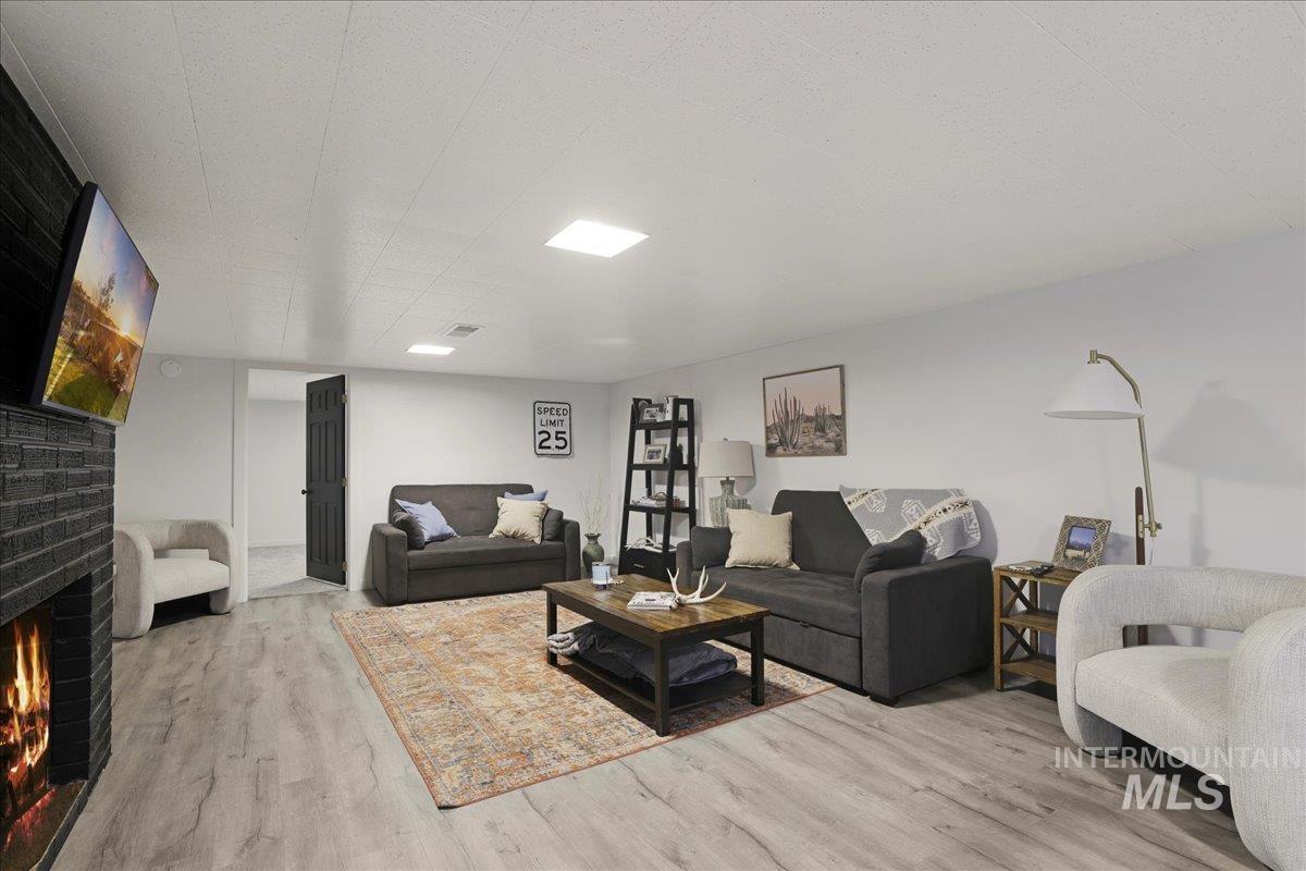 605 Monte Vista Dr, Twin Falls, Idaho 83301, 4 Bedrooms, 2.5 Bathrooms, Residential For Sale, Price $435,000,MLS 98972679