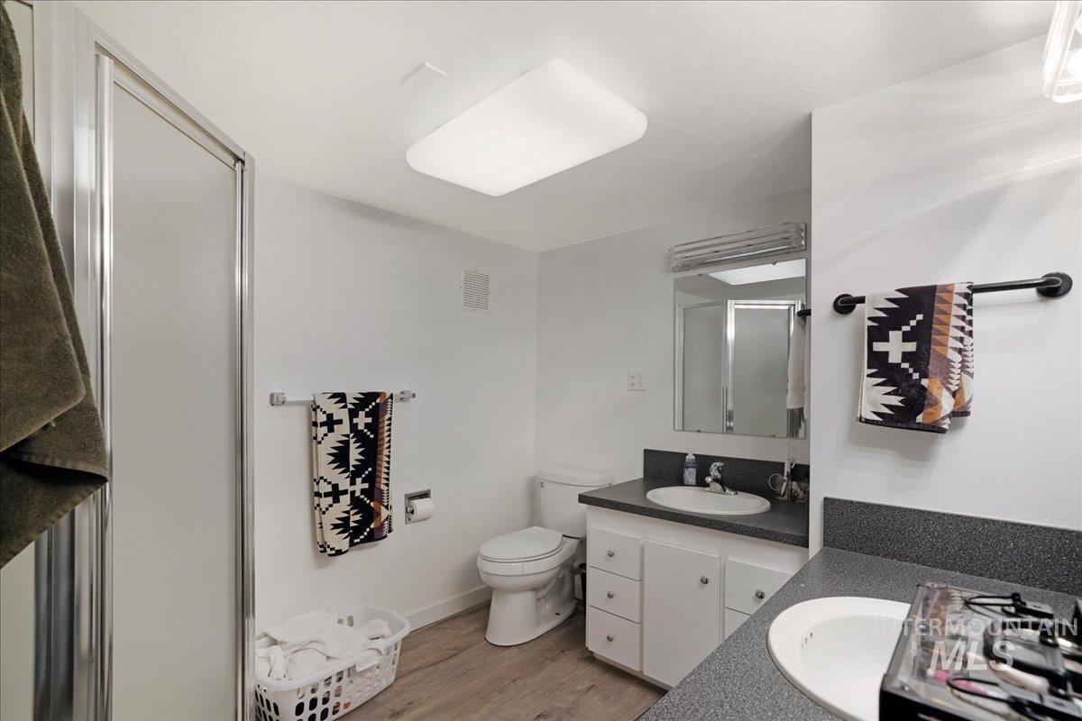 605 Monte Vista Dr, Twin Falls, Idaho 83301, 4 Bedrooms, 2.5 Bathrooms, Residential For Sale, Price $435,000,MLS 98972679