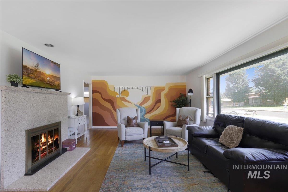 605 Monte Vista Dr, Twin Falls, Idaho 83301, 4 Bedrooms, 2.5 Bathrooms, Residential For Sale, Price $435,000,MLS 98972679