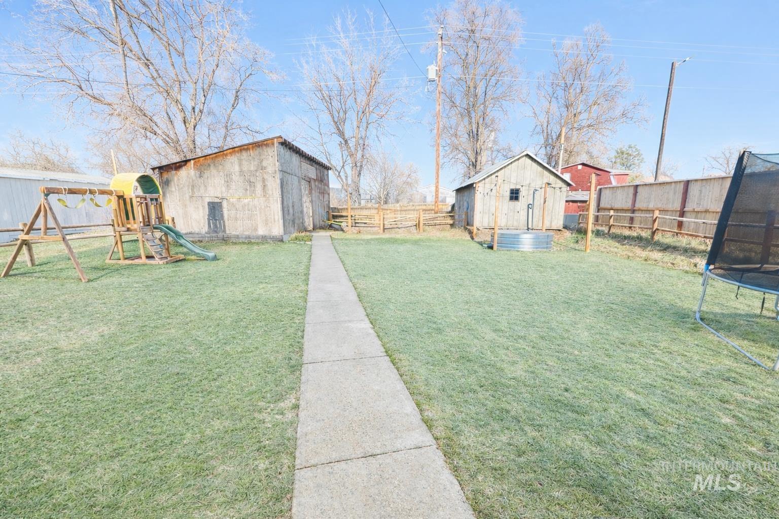 55 S Superior Street, Cambridge, Idaho 83610, 2 Bedrooms, 1 Bathroom, Residential For Sale, Price $250,000,MLS 98972684