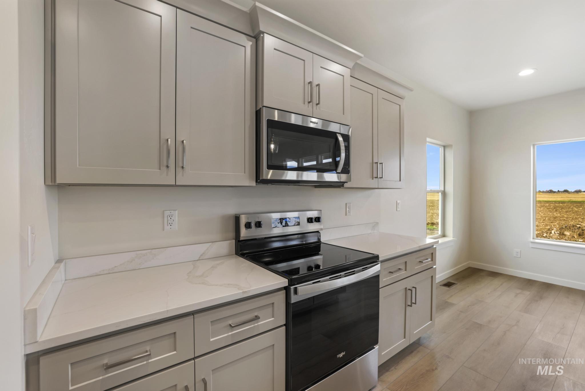 902 23rd Ave E, Jerome, Idaho 83338, 3 Bedrooms, 3 Bathrooms, Residential For Sale, Price $412,900,MLS 98972685