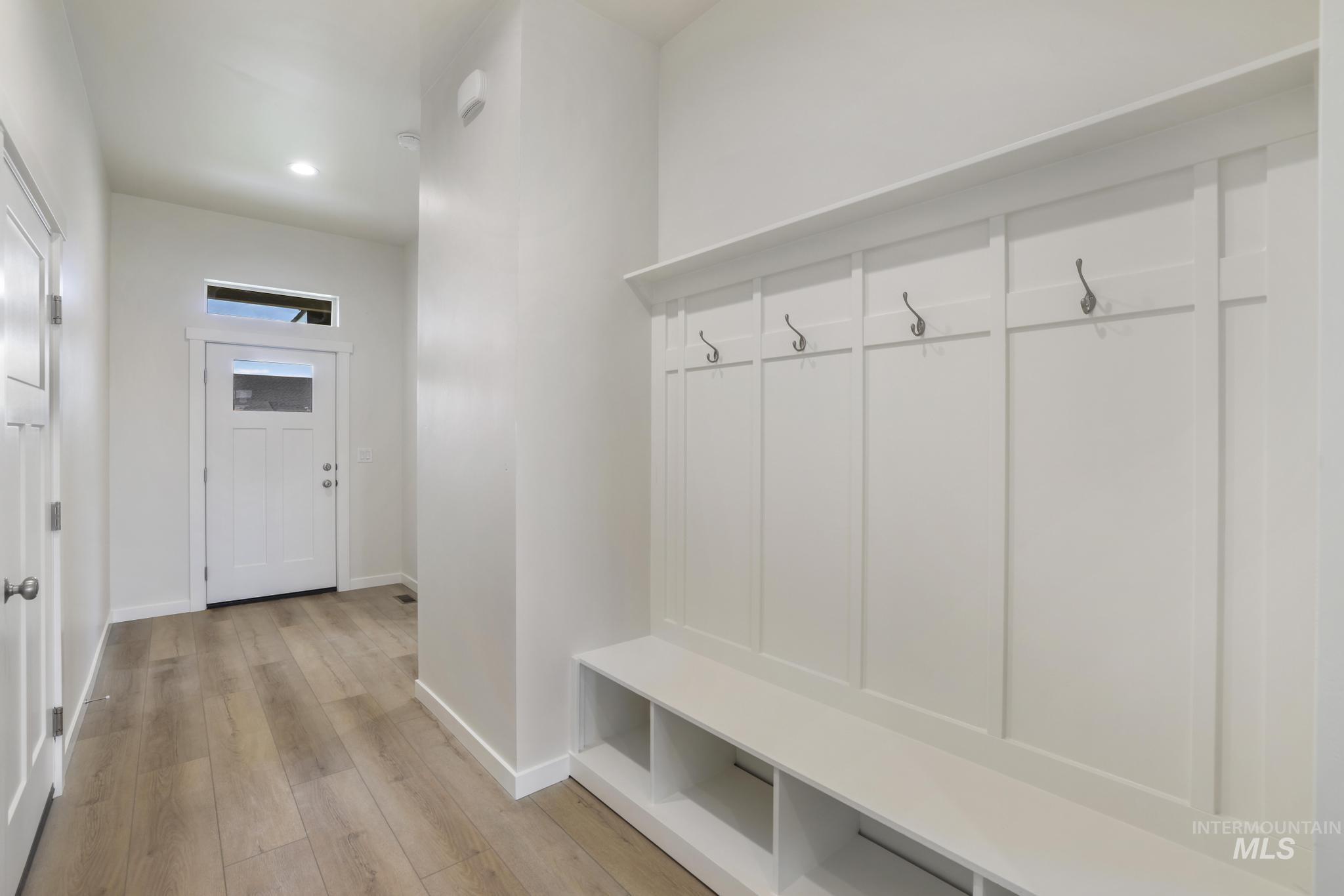 902 23rd Ave E, Jerome, Idaho 83338, 3 Bedrooms, 3 Bathrooms, Residential For Sale, Price $412,900,MLS 98972685