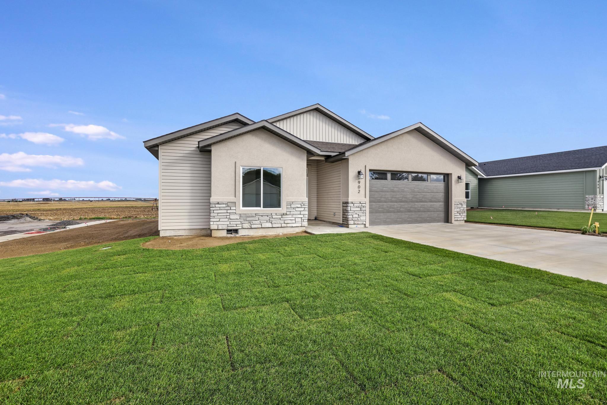 902 23rd Ave E, Jerome, Idaho 83338, 3 Bedrooms, 3 Bathrooms, Residential For Sale, Price $412,900,MLS 98972685