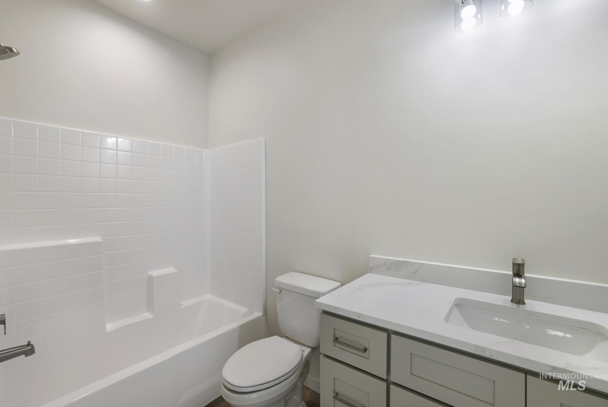 902 23rd Ave E, Jerome, Idaho 83338, 3 Bedrooms, 3 Bathrooms, Residential For Sale, Price $412,900,MLS 98972685