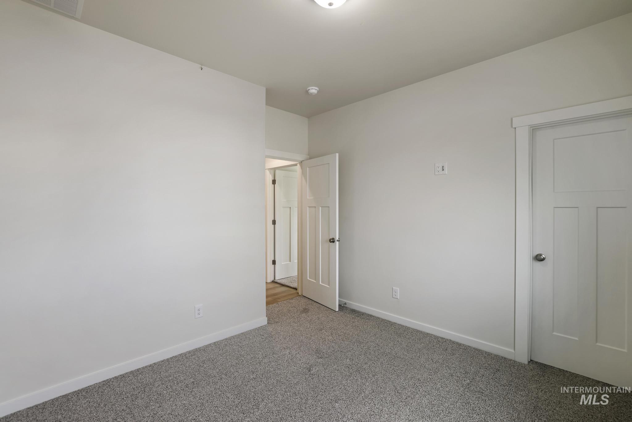 902 23rd Ave E, Jerome, Idaho 83338, 3 Bedrooms, 3 Bathrooms, Residential For Sale, Price $412,900,MLS 98972685