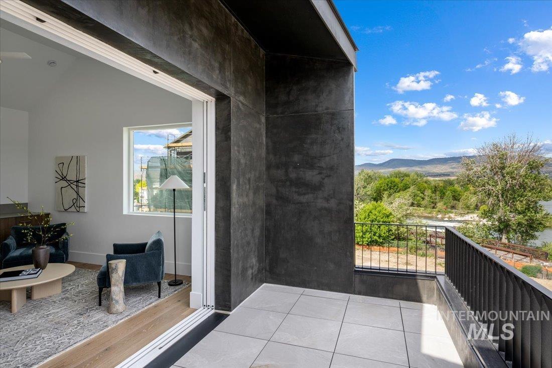 333 E Palapa Lane, Garden City, Idaho 83714, 3 Bedrooms, 3.5 Bathrooms, Residential For Sale, Price $859,900,MLS 98972686