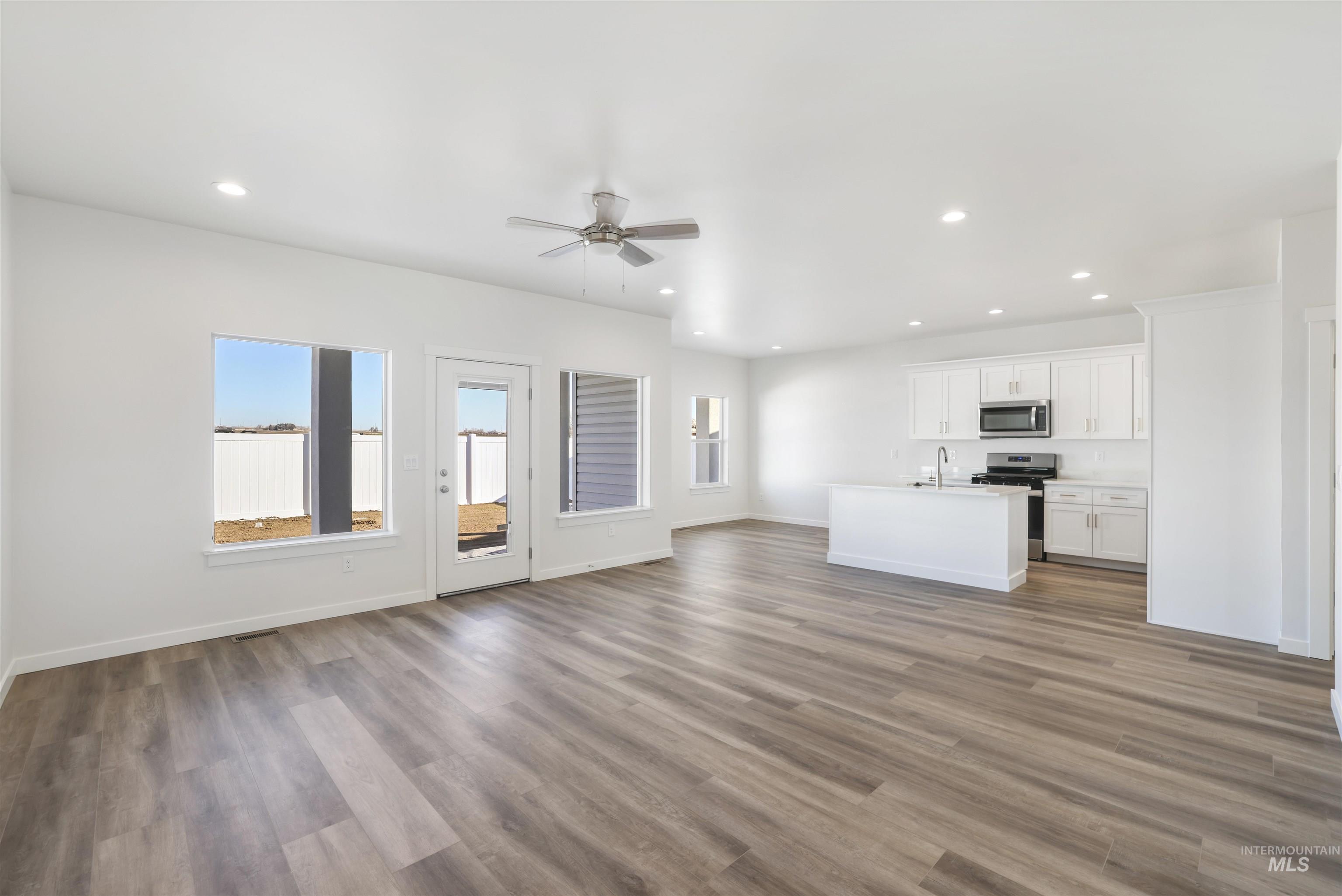 2018 Regan St, Jerome, Idaho 83338, 3 Bedrooms, 2 Bathrooms, Residential For Sale, Price $370,000,MLS 98972687