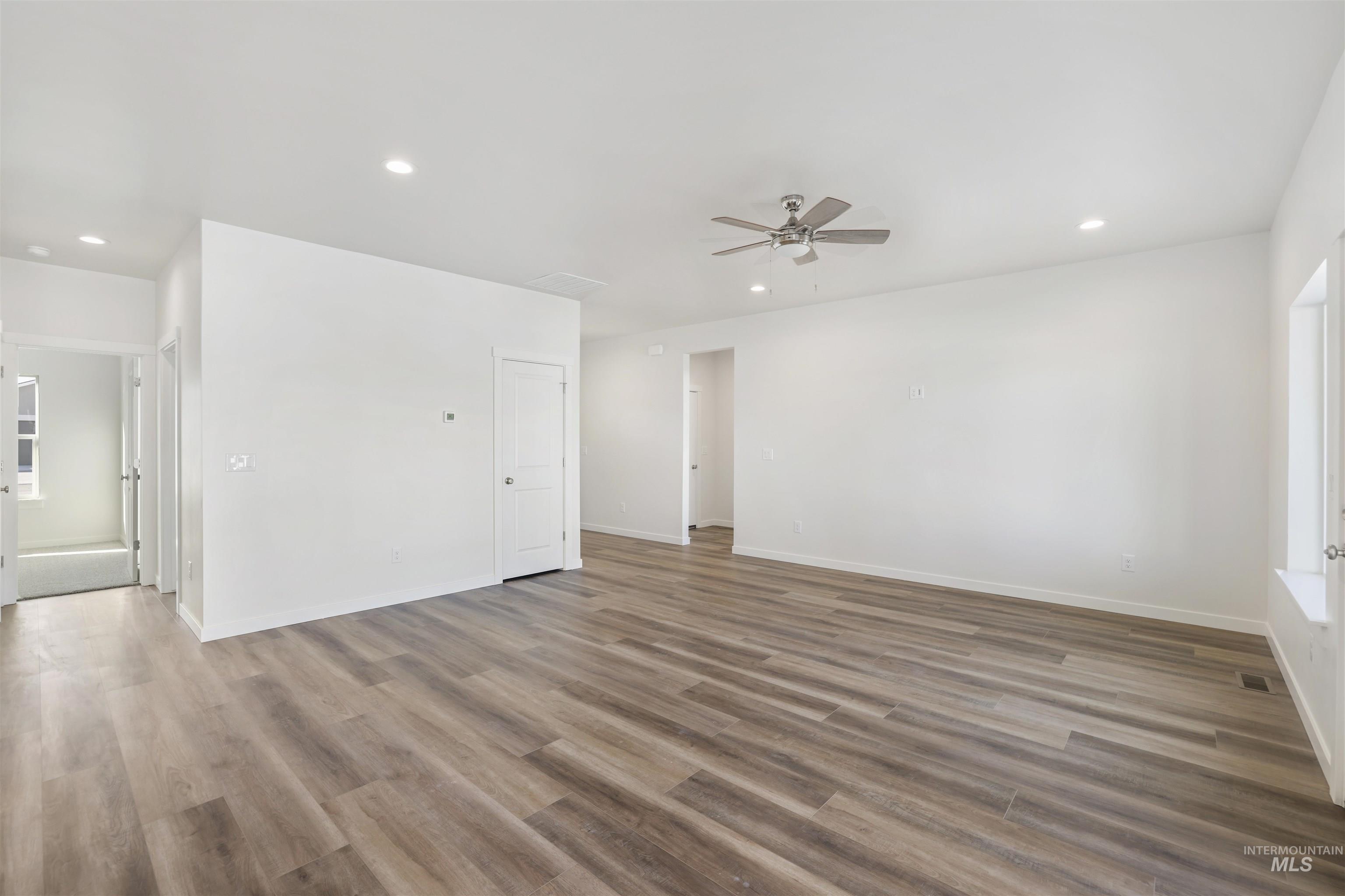 2018 Regan St, Jerome, Idaho 83338, 3 Bedrooms, 2 Bathrooms, Residential For Sale, Price $370,000,MLS 98972687