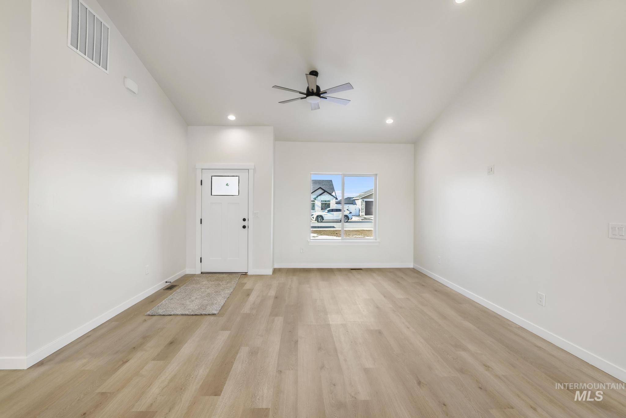 2014 Regan St, Jerome, Idaho 83338, 3 Bedrooms, 2 Bathrooms, Residential For Sale, Price $379,900,MLS 98972688