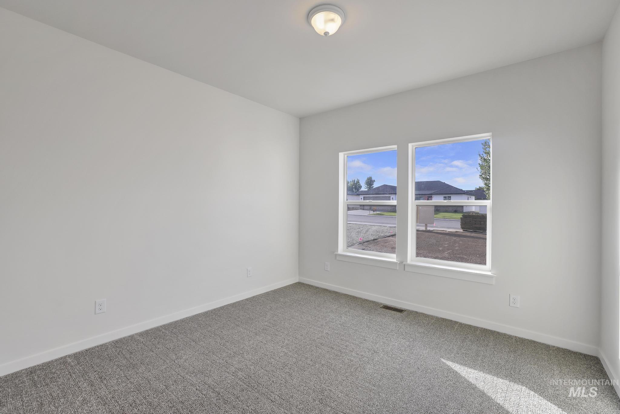 910 23rd Ave E, Jerome, Idaho 83338, 3 Bedrooms, 2 Bathrooms, Residential For Sale, Price $379,900, 98972690