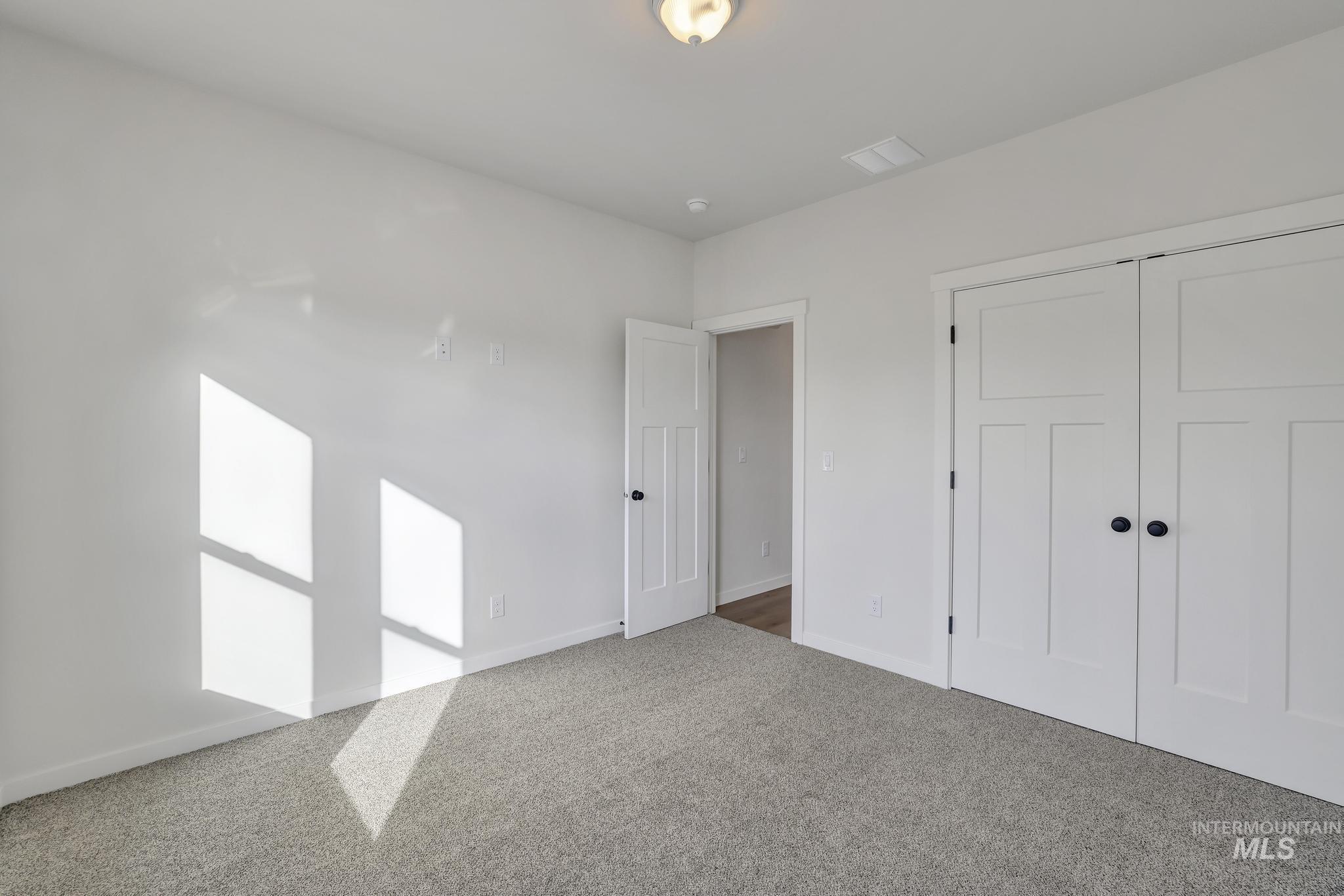 910 23rd Ave E, Jerome, Idaho 83338, 3 Bedrooms, 2 Bathrooms, Residential For Sale, Price $379,900, 98972690