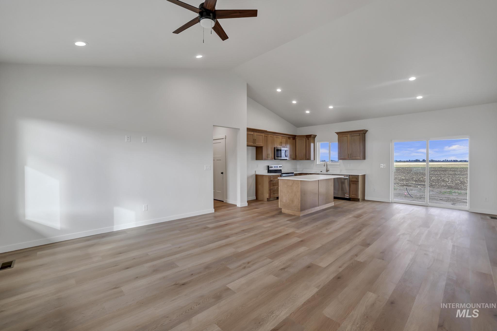 910 23rd Ave E, Jerome, Idaho 83338, 3 Bedrooms, 2 Bathrooms, Residential For Sale, Price $379,900, 98972690