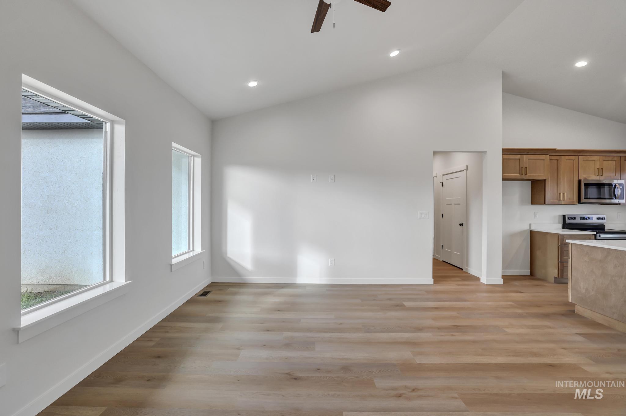 910 23rd Ave E, Jerome, Idaho 83338, 3 Bedrooms, 2 Bathrooms, Residential For Sale, Price $379,900, 98972690