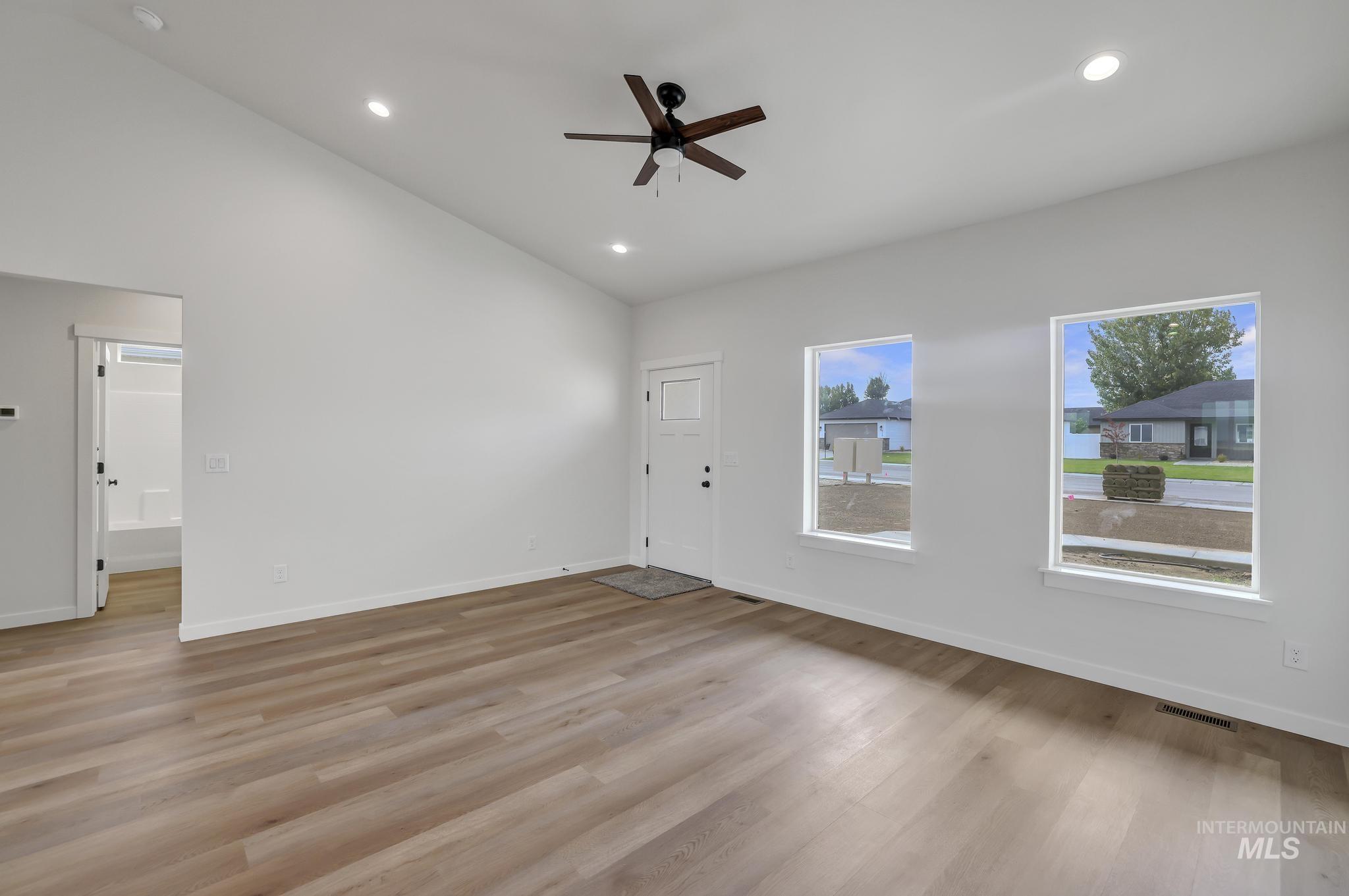910 23rd Ave E, Jerome, Idaho 83338, 3 Bedrooms, 2 Bathrooms, Residential For Sale, Price $379,900, 98972690