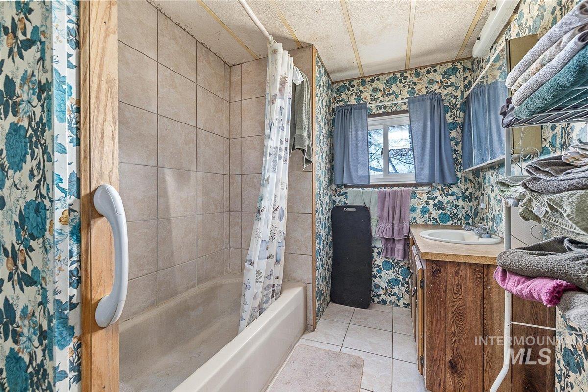 14291 Plum Rd, Caldwell, Idaho 83607, 3 Bedrooms, 2 Bathrooms, Residential For Sale, Price $450,000,MLS 98972691