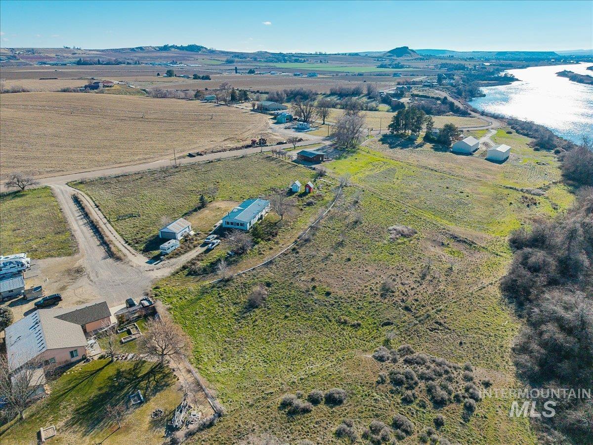 14291 Plum Rd, Caldwell, Idaho 83607, 3 Bedrooms, 2 Bathrooms, Residential For Sale, Price $450,000,MLS 98972691