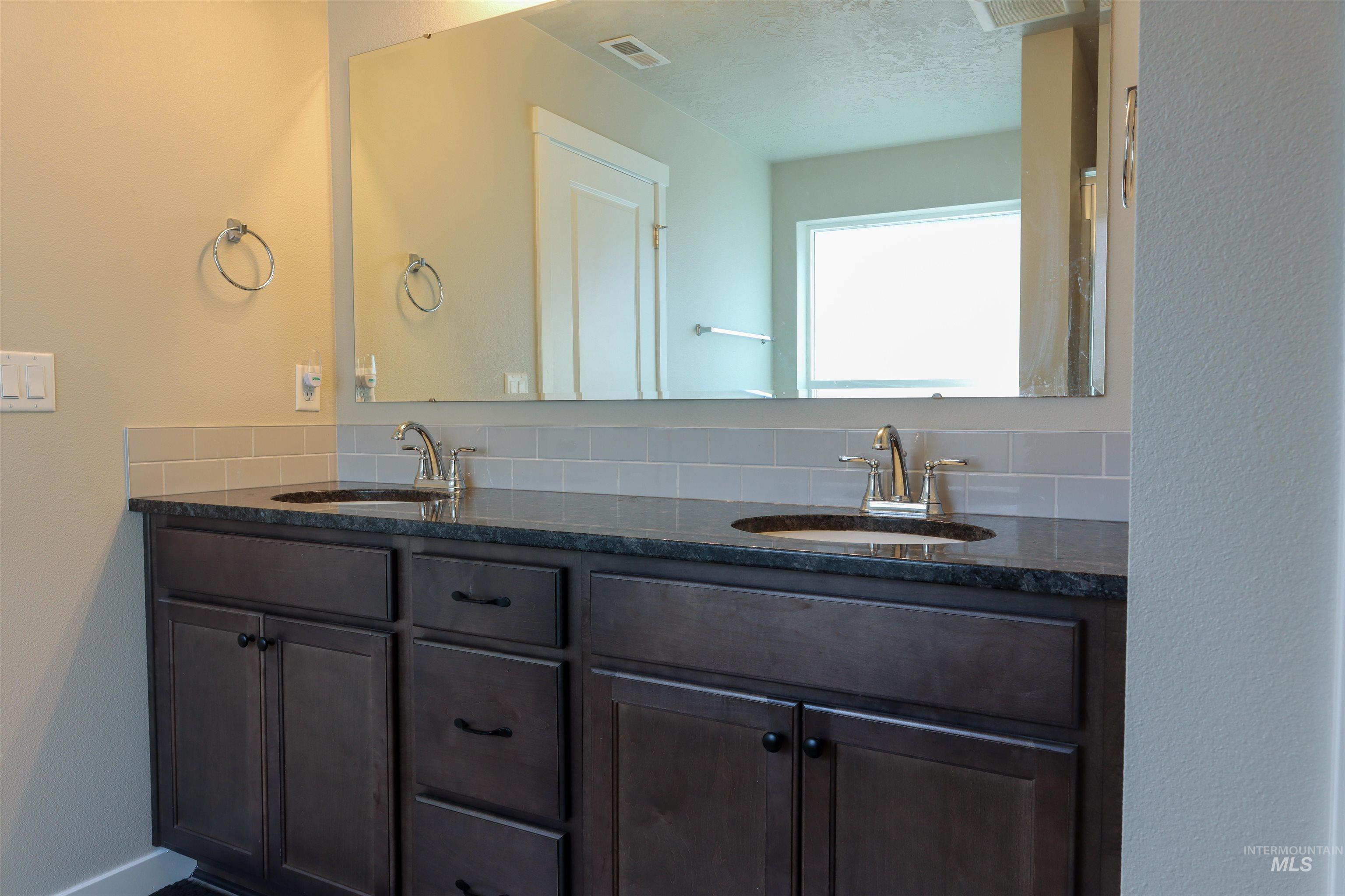 11545 W Trooper St, Nampa, Idaho 83651, 3 Bedrooms, 2 Bathrooms, Residential For Sale, Price $419,000,MLS 98972692