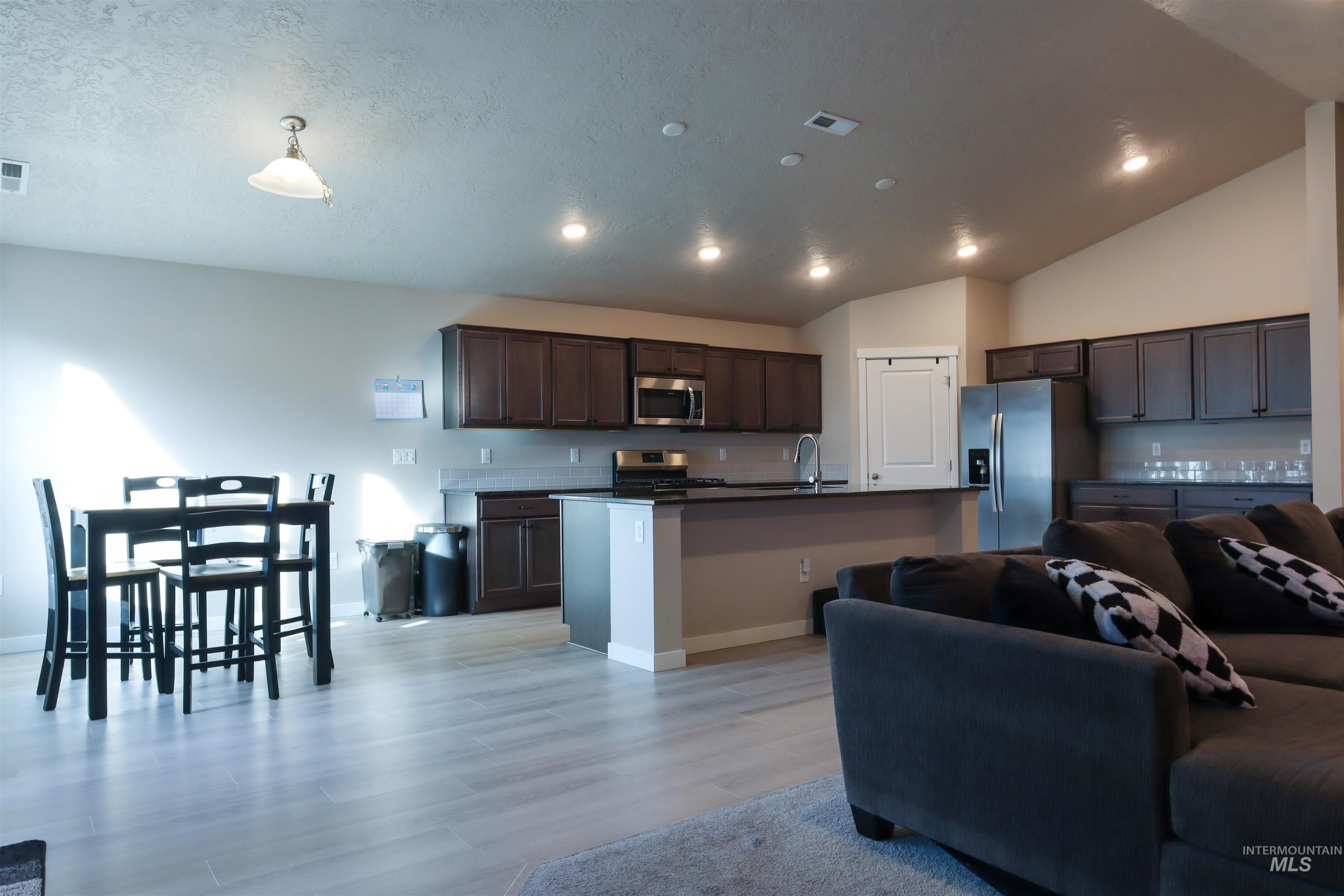 11545 W Trooper St, Nampa, Idaho 83651, 3 Bedrooms, 2 Bathrooms, Residential For Sale, Price $419,000,MLS 98972692