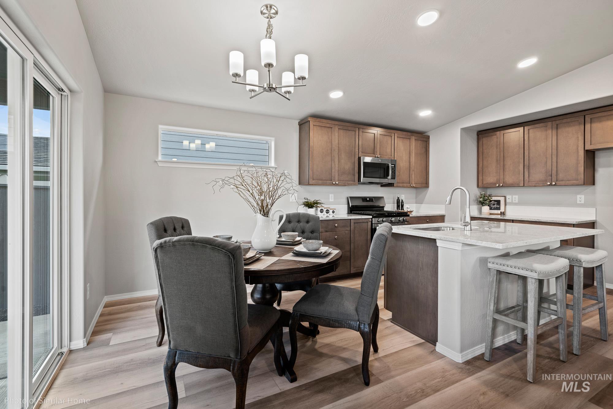 7234 W Rygate Dr., Boise, Idaho 83714, 3 Bedrooms, 2.5 Bathrooms, Residential For Sale, Price $463,990,MLS 98972698