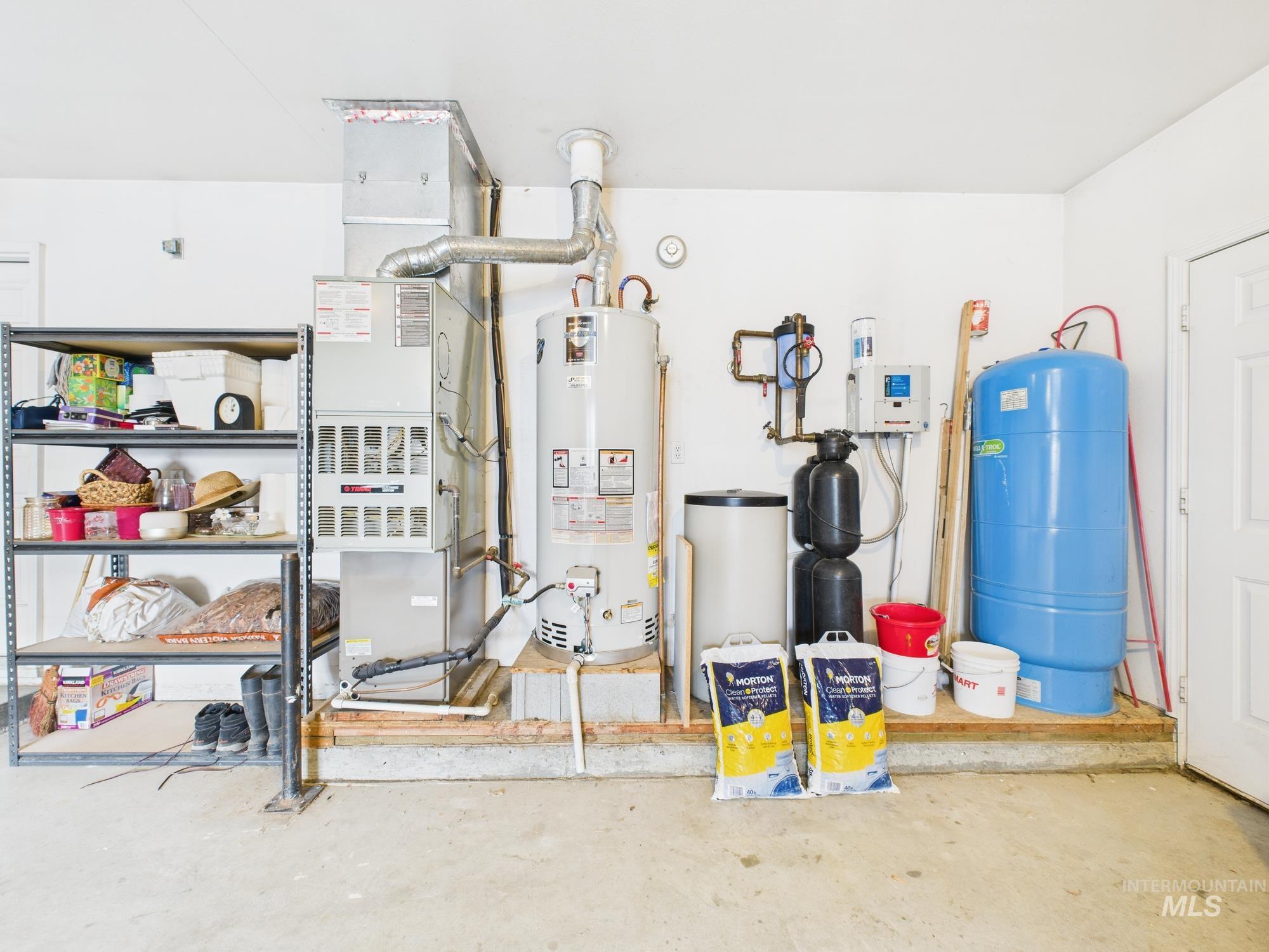 425 W Central Rd, Emmett, Idaho 83617, 3 Bedrooms, 2 Bathrooms, Residential For Sale, Price $644,000,MLS 98972700