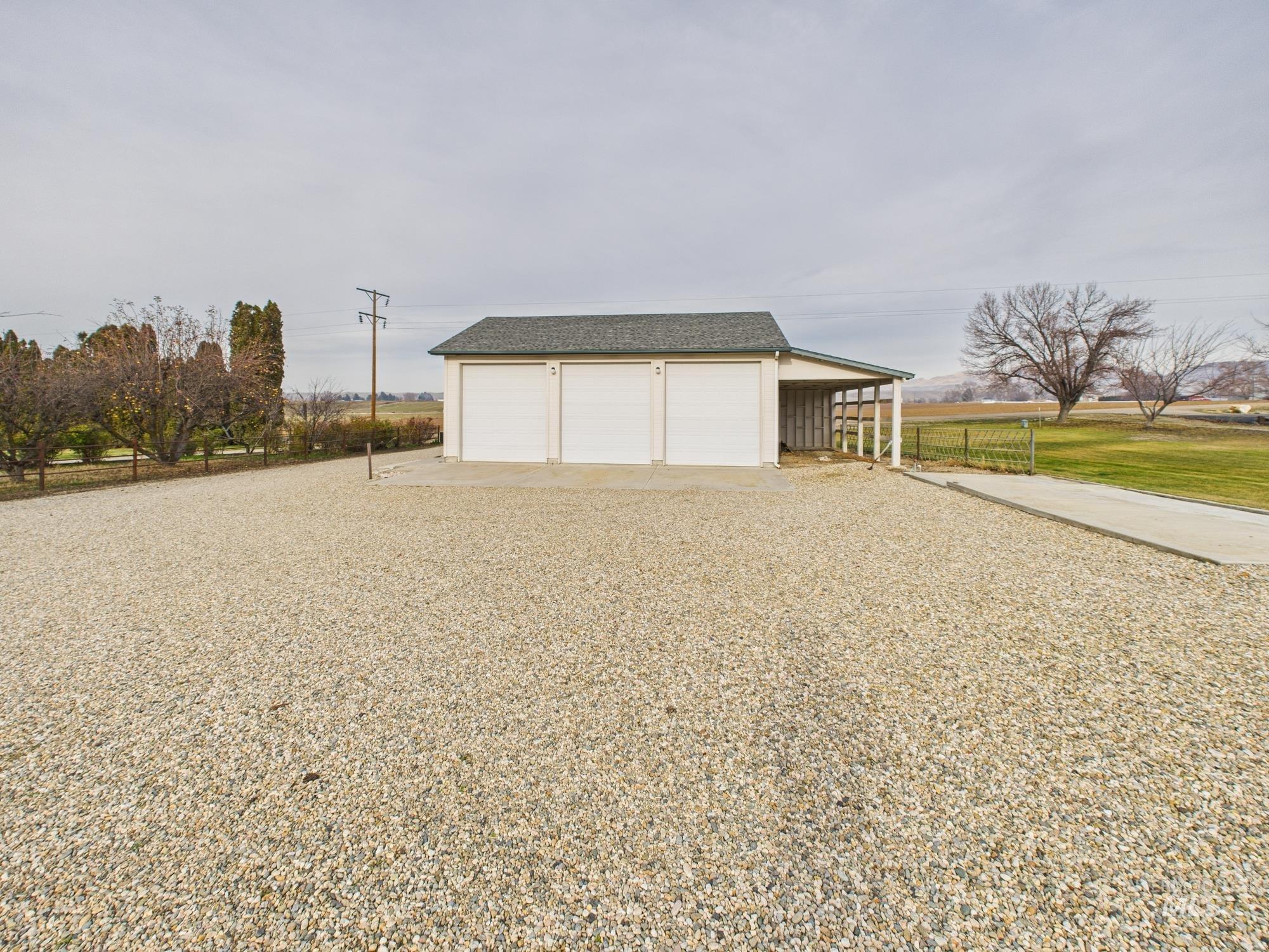 425 W Central Rd, Emmett, Idaho 83617, 3 Bedrooms, 2 Bathrooms, Residential For Sale, Price $644,000,MLS 98972700