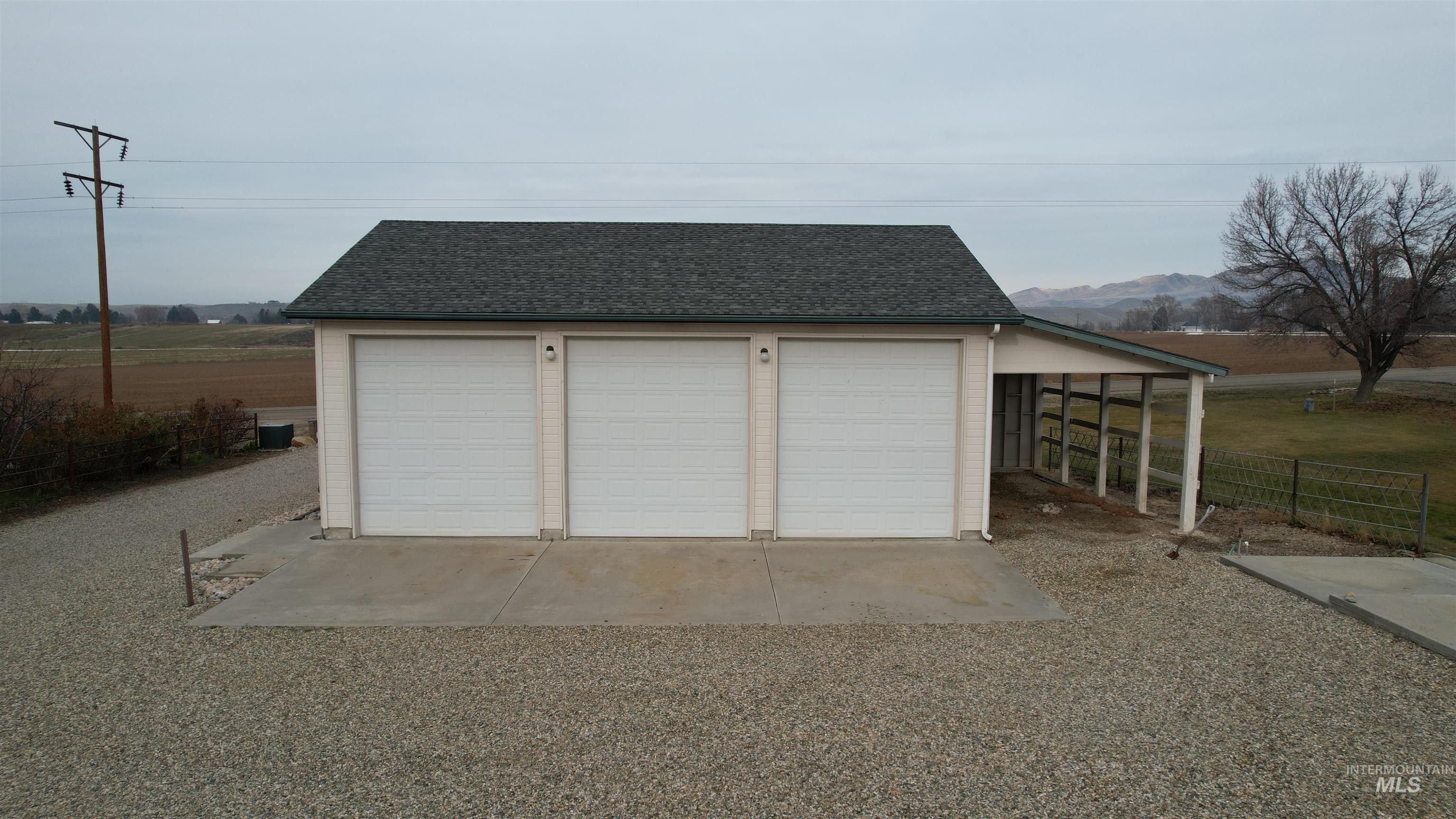 425 W Central Rd, Emmett, Idaho 83617, 3 Bedrooms, 2 Bathrooms, Residential For Sale, Price $644,000,MLS 98972700