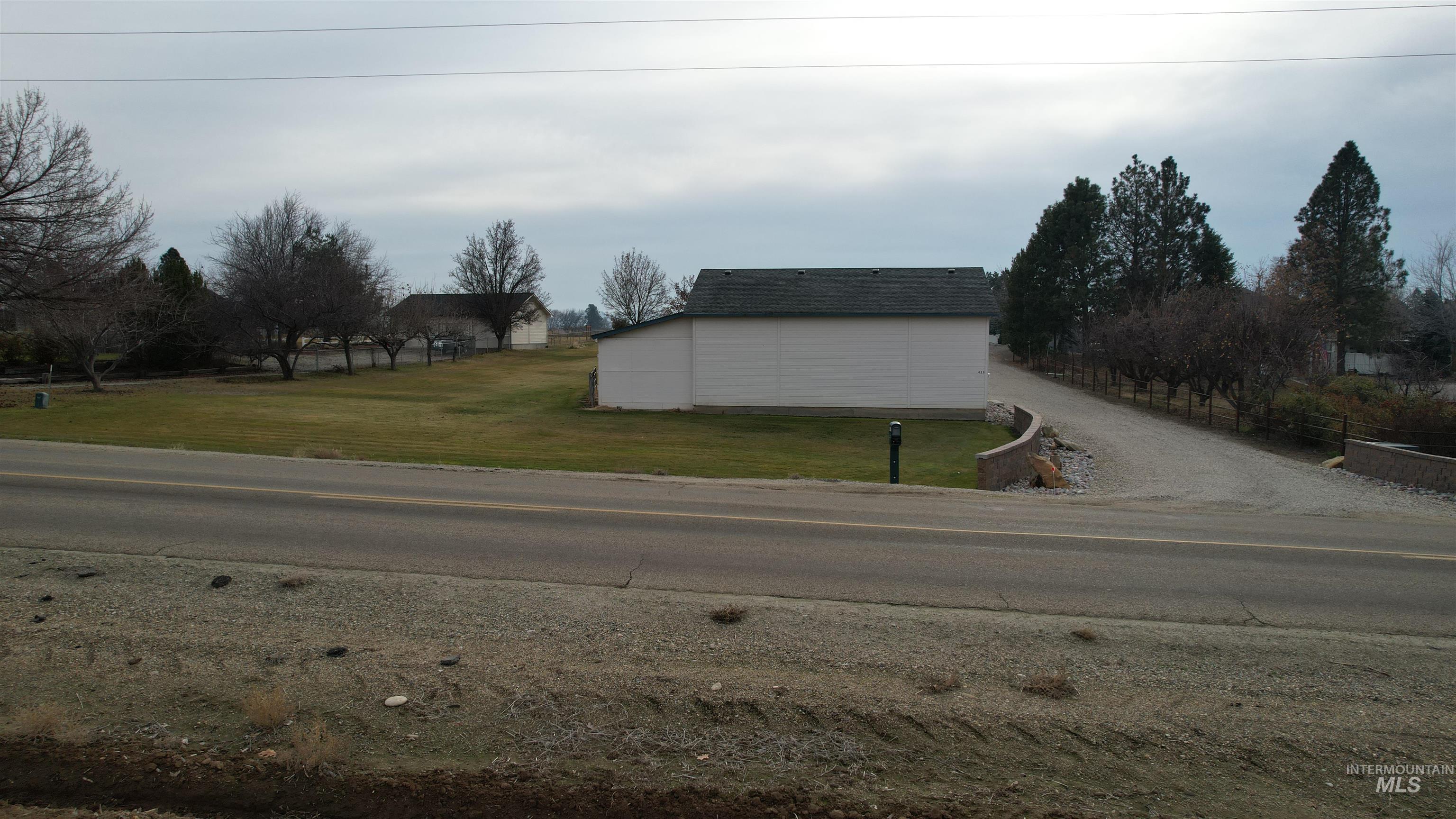 425 W Central Rd, Emmett, Idaho 83617, 3 Bedrooms, 2 Bathrooms, Residential For Sale, Price $644,000,MLS 98972700