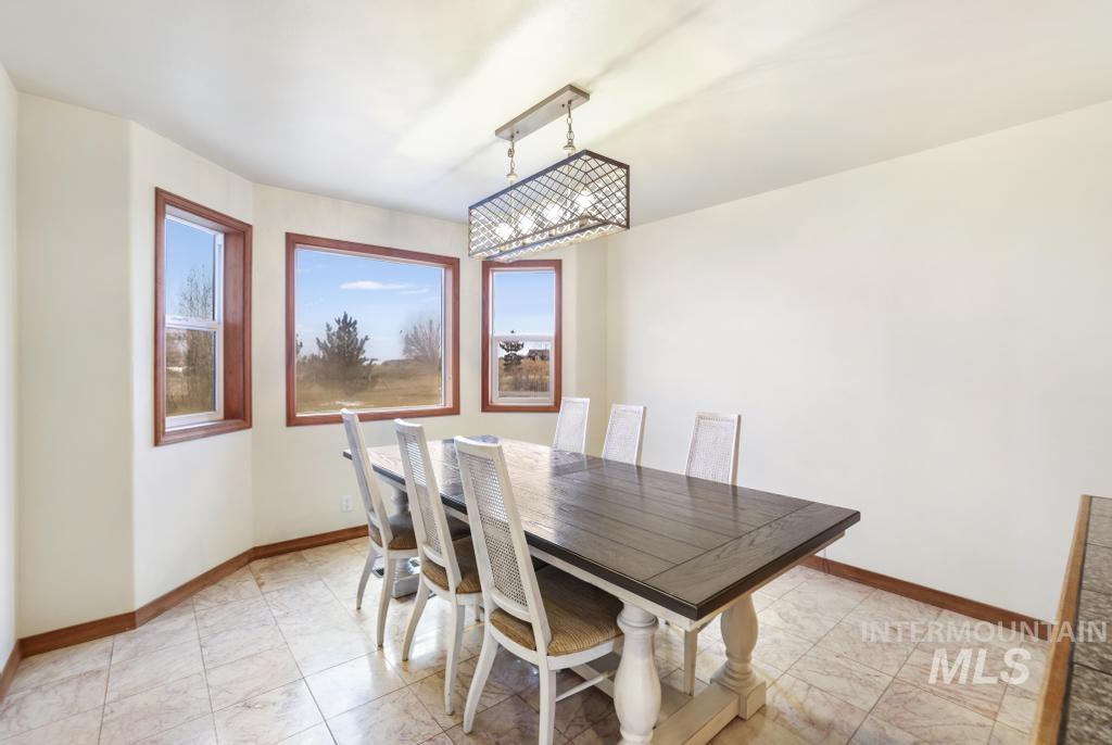 568 N 150 E, Shoshone, Idaho 83352, 4 Bedrooms, 2.5 Bathrooms, Residential For Sale, Price $555,000,MLS 98972703