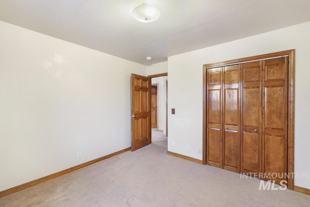 568 N 150 E, Shoshone, Idaho 83352, 4 Bedrooms, 2.5 Bathrooms, Residential For Sale, Price $555,000,MLS 98972703